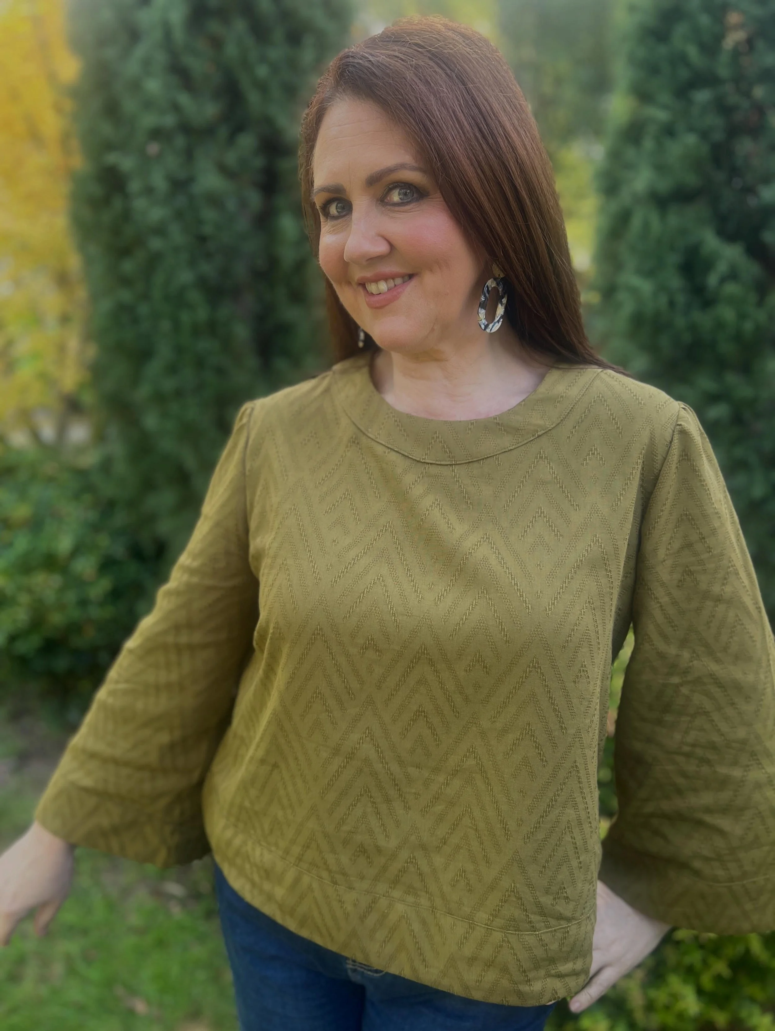 #memademay2026 day 16 and a new make hot off the Bernina! 

This is a new pattern @dahliasewciety and it's the gorgeous new blouse from @wardrobebymepatterns called the Silke blouse! 

I made mine in @meetmilk_fabric viscose cotton blend textured fab