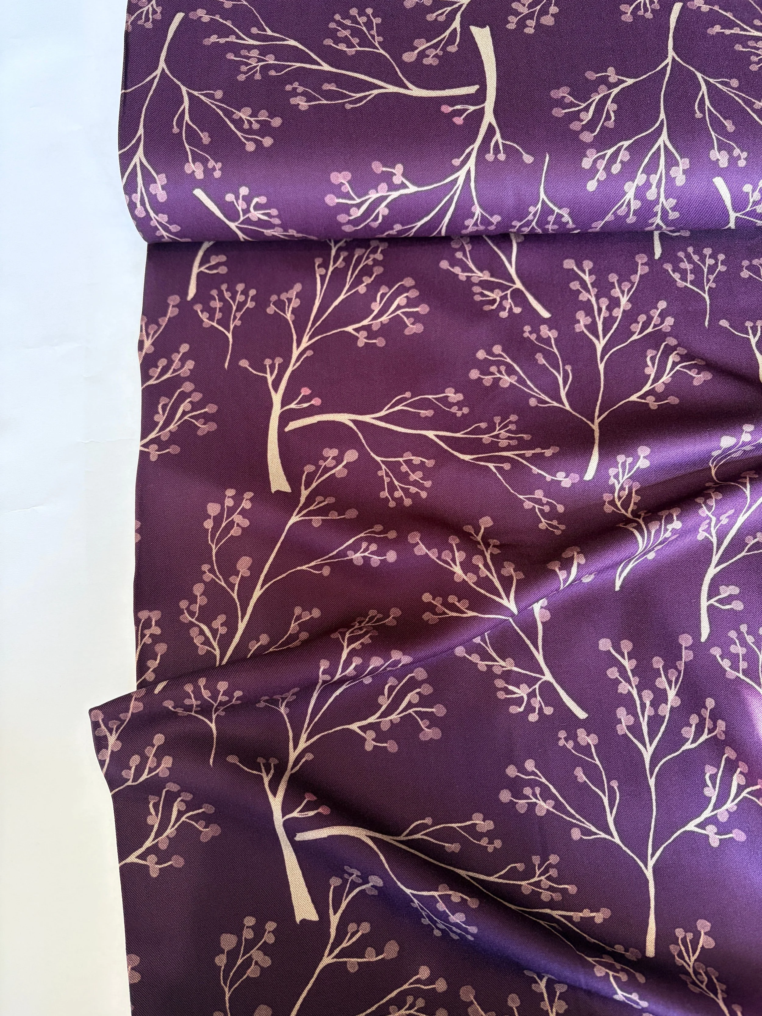 Stof - Light and Lush - Evening Birches Plum Viscose
