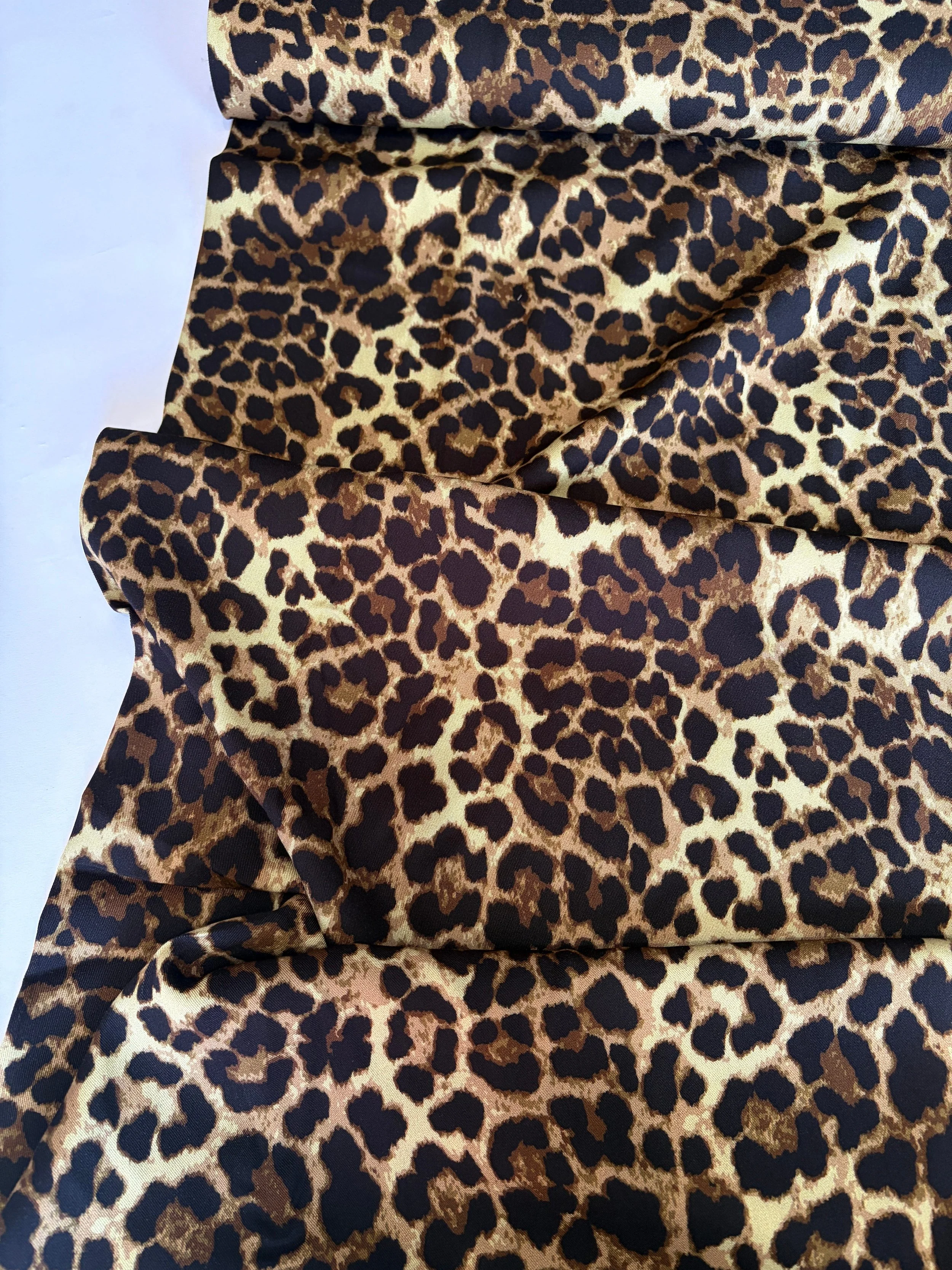 Stof - Light and Lush - Sheena Viscose