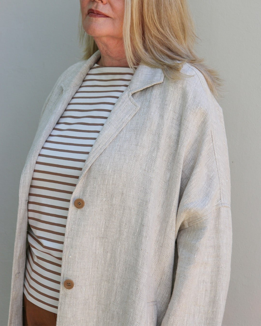 lisbon_jacket_linen_0003_1080x1350-min.jpg