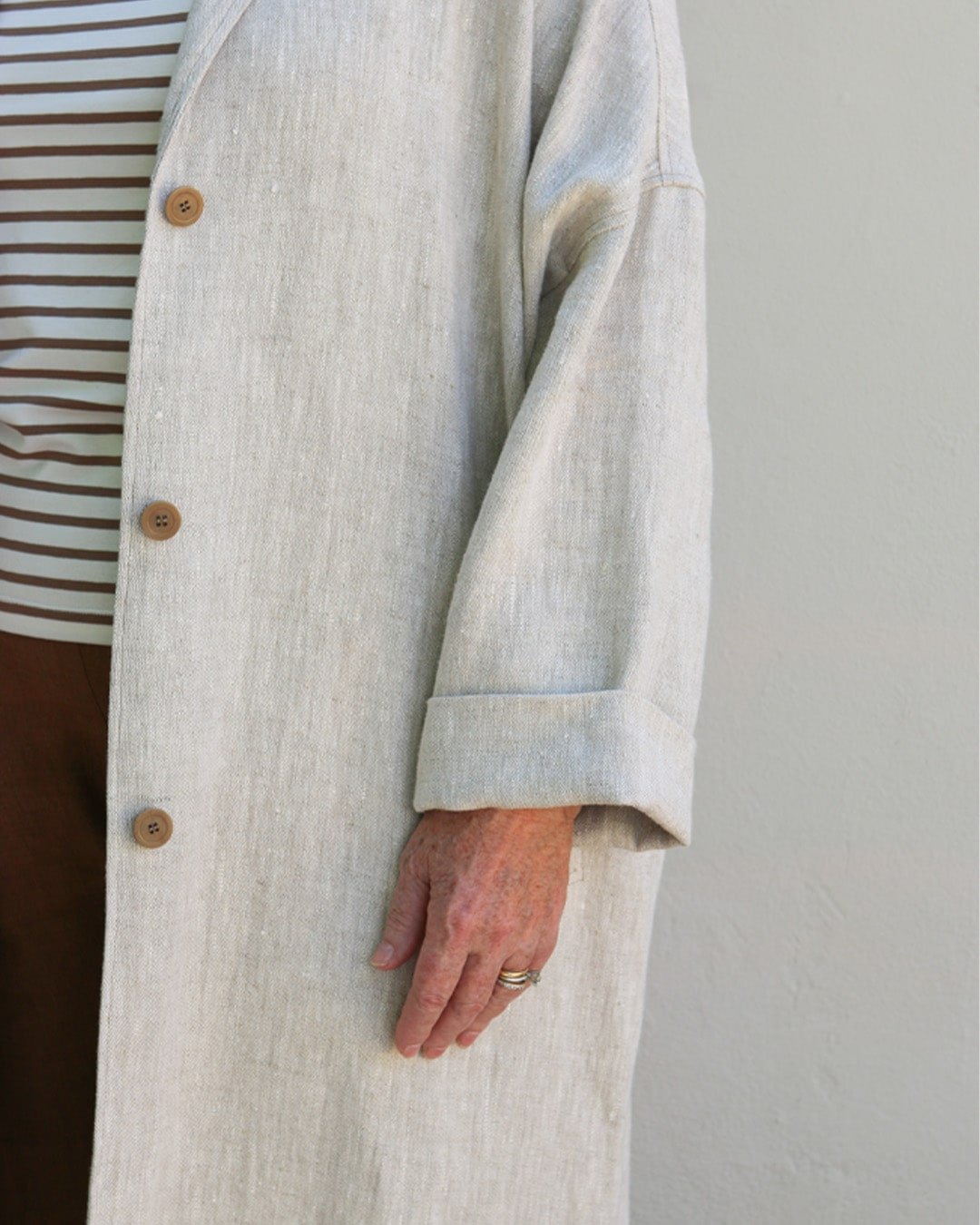 lisbon_jacket_linen_0000_1080x1350-min.jpg
