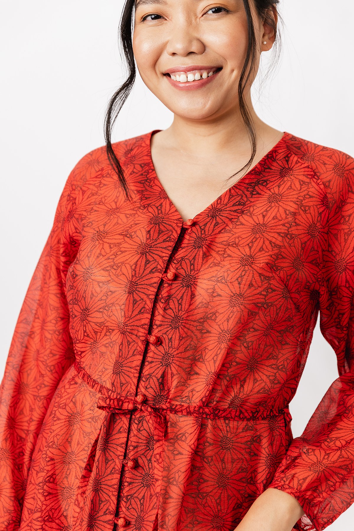 MAITEdress_button_closure2.jpg