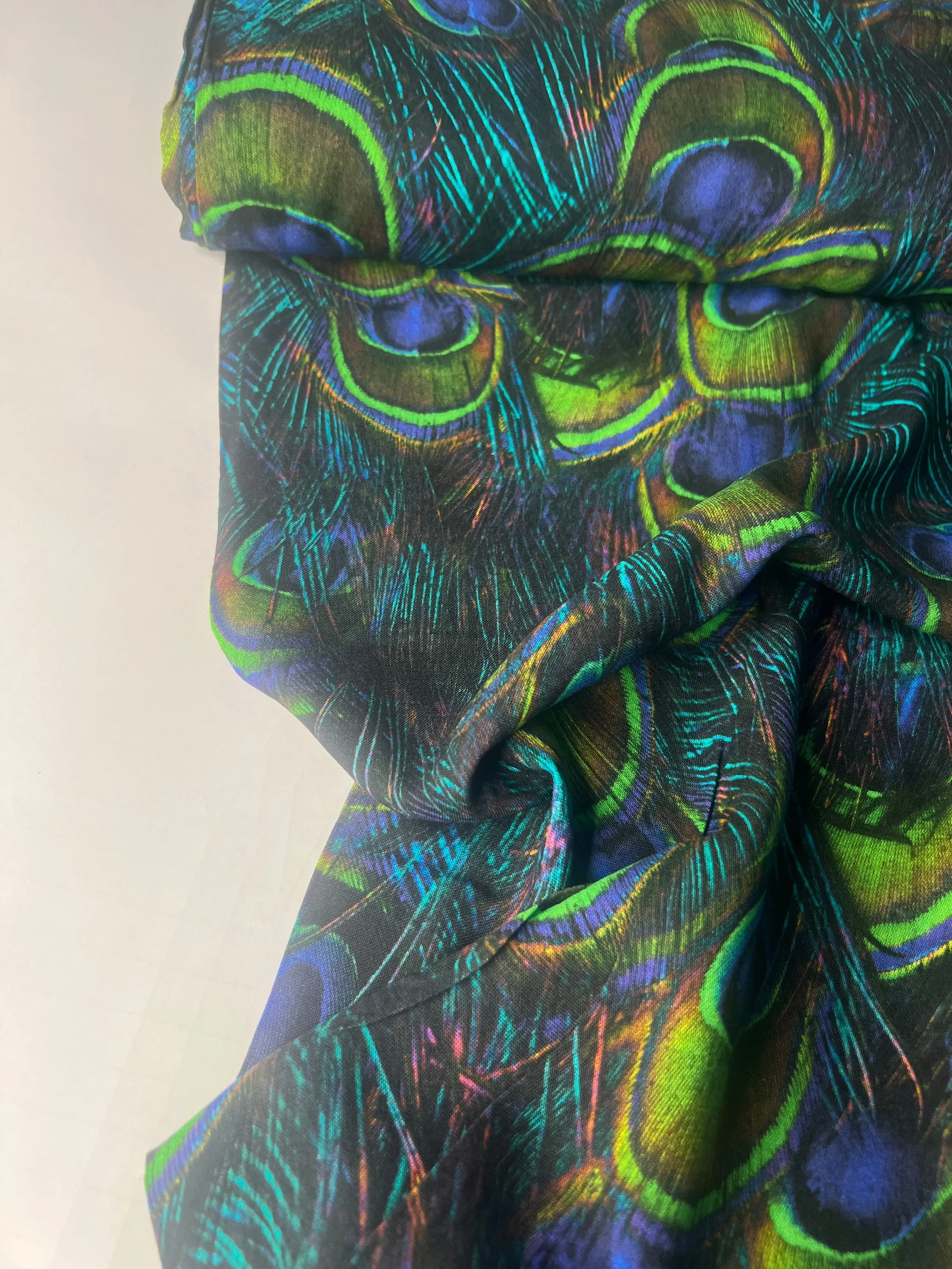 Lady McElroy - Jeweled Feathers Kiwi Linen Viscose