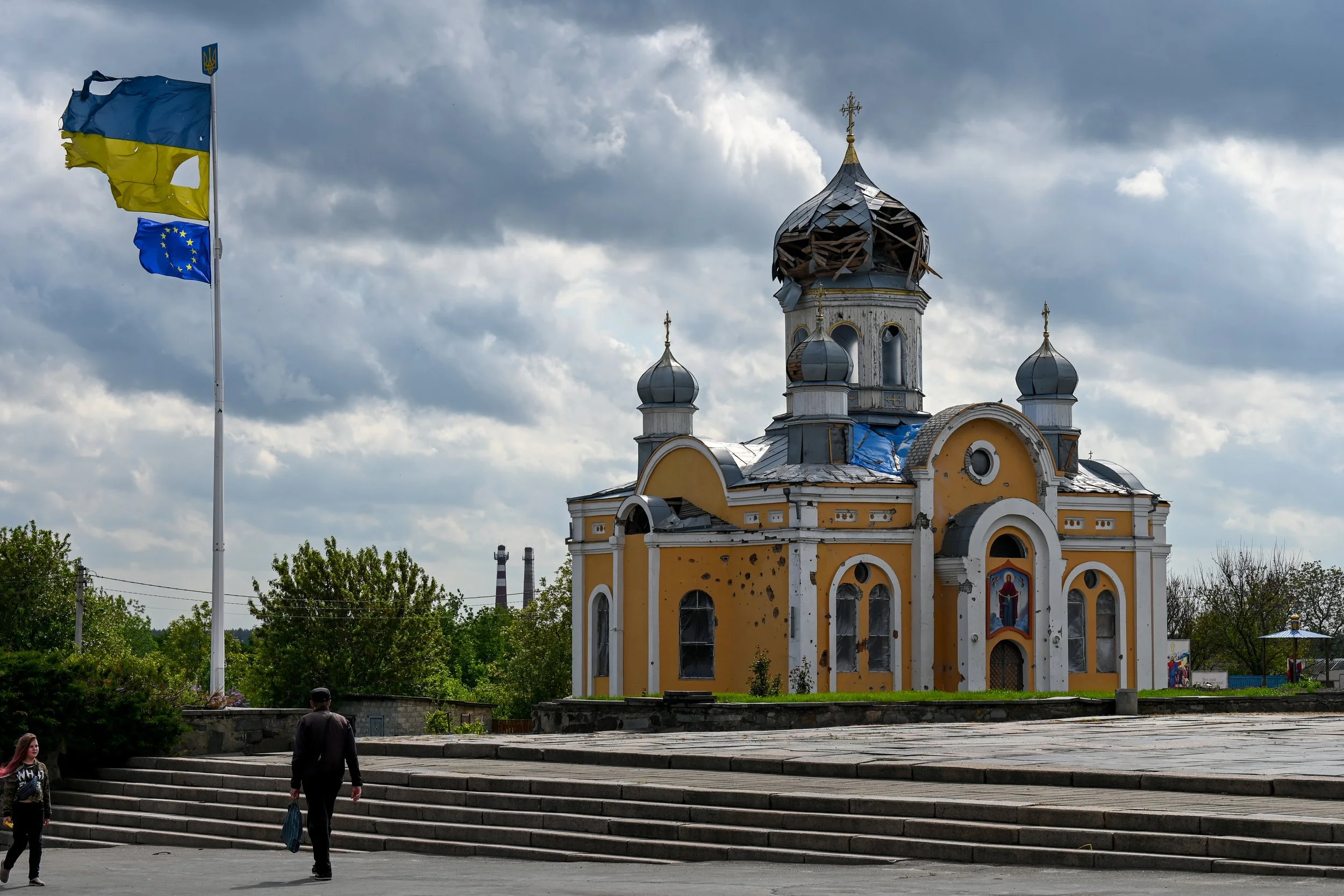 Benjamin-Mack-Jackson-Damaged-Church-Ukraine.jpg