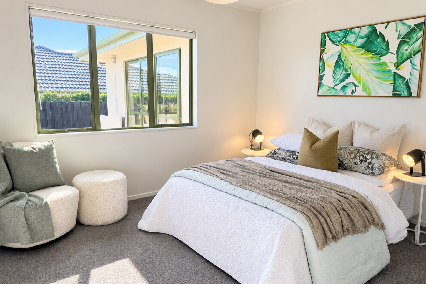 Warm+Minimalist+Bedroom+with+Botanical+Art.png
