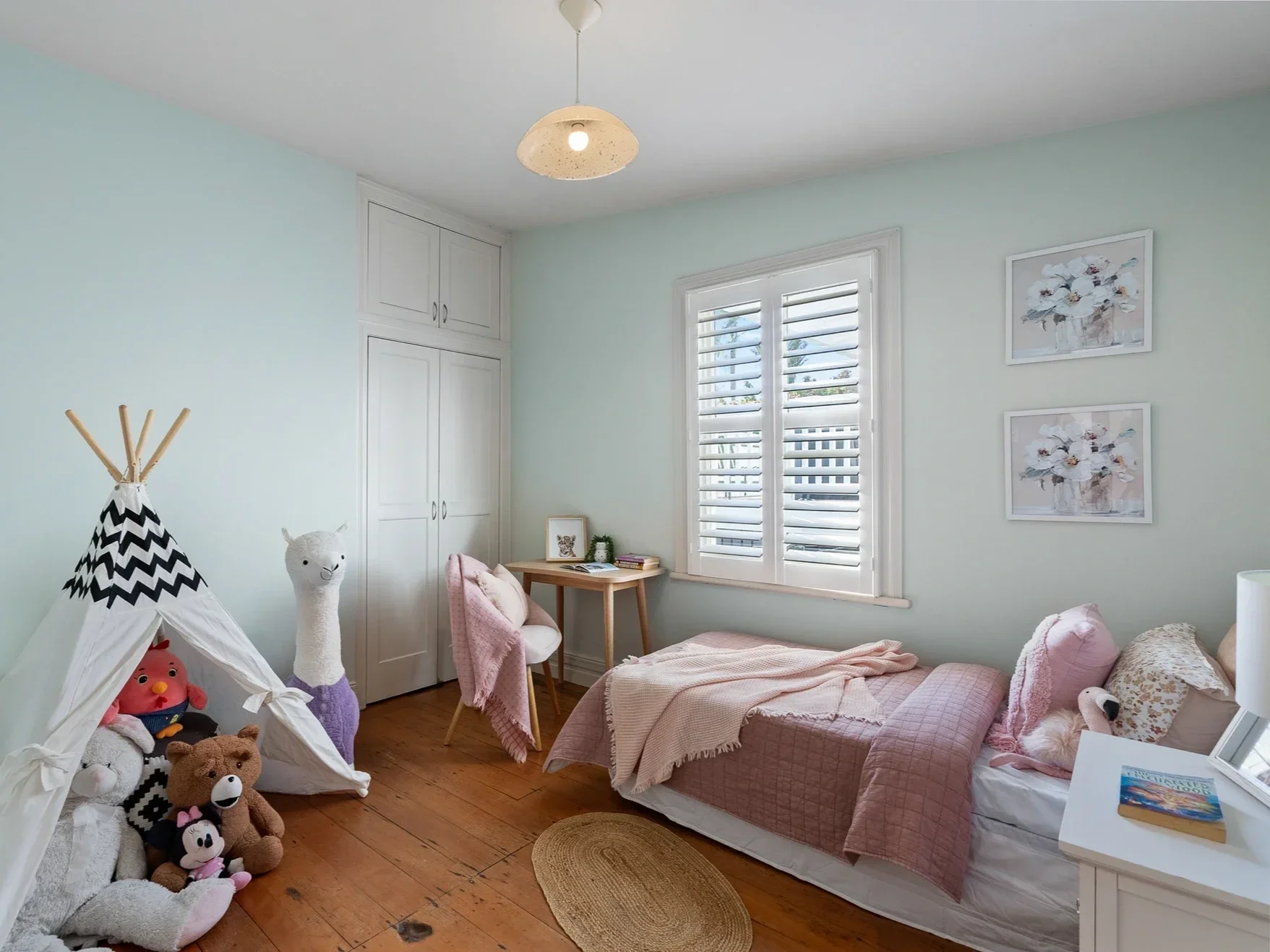 I'm Home Staging Bedroom