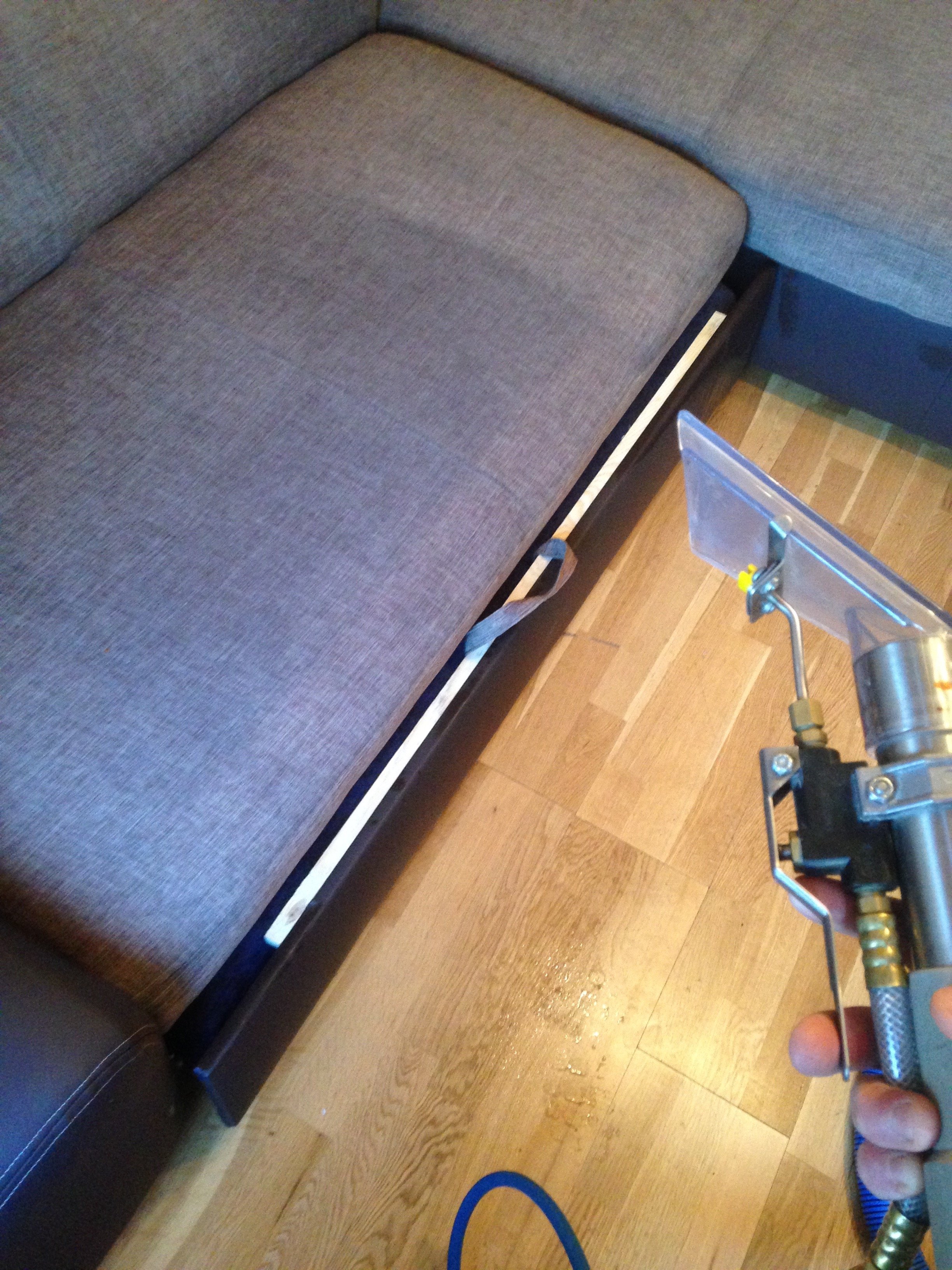 The Benefits of Hiring a Professional Sofa Cleaners