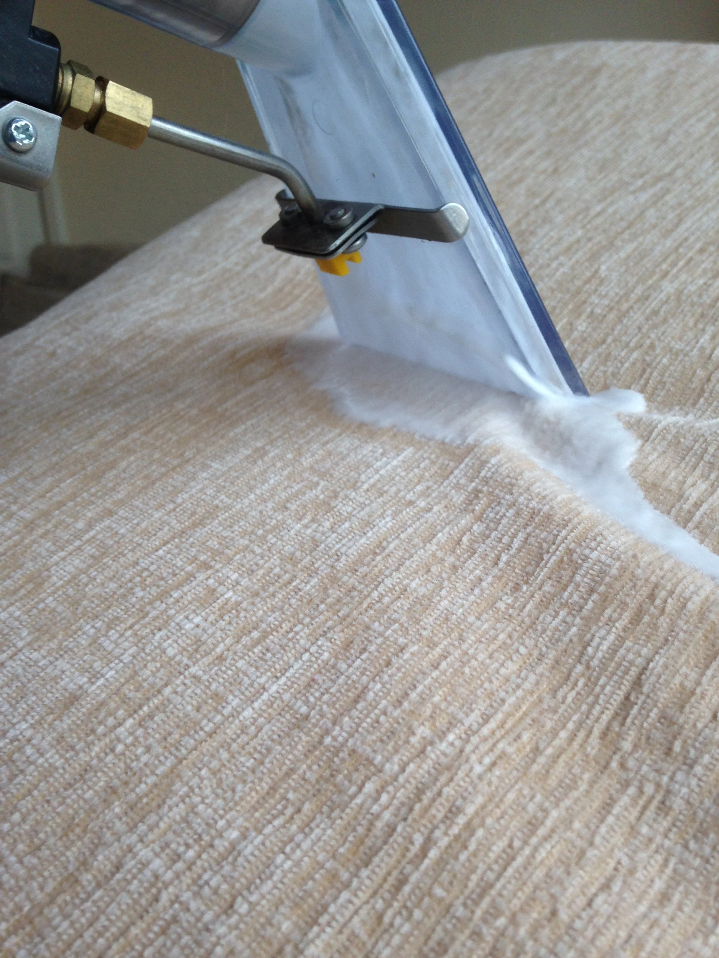 Deep steam cleaning of sofas in Sidcup.JPG