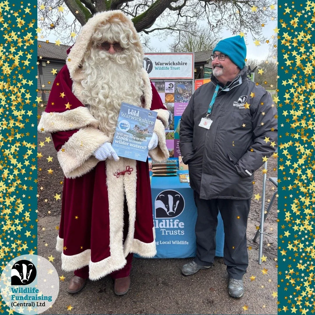 🎄 Even Santa knows the importance of protecting UK wildlife! 🎅🌿

While out recruiting recently at Farmers Fayre in Ryton, Warwickshire, Steve met Santa himself &ndash; and he&rsquo;s already reading his Warwickshire Wildlife Trust magazine!

This 