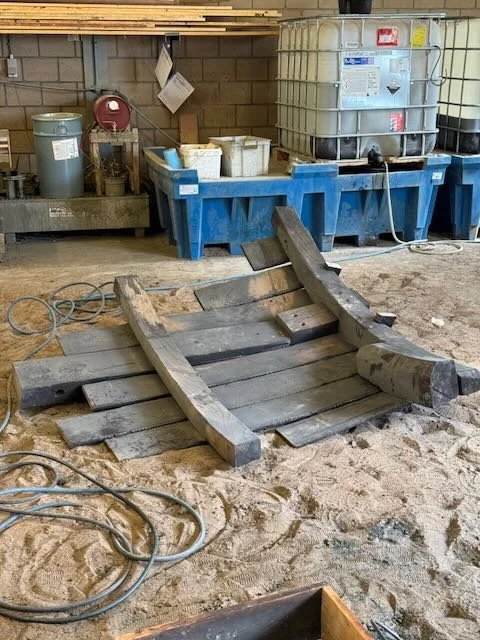 Eerste bronzen sculptuur geplaatst in de Museumstraat