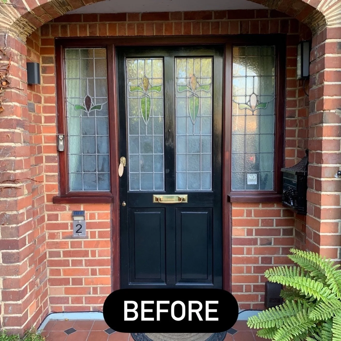 Same house. New first impression. Swipe right 🙌

#BeforeAfter #FrontDoor #Transformation #leadedglass