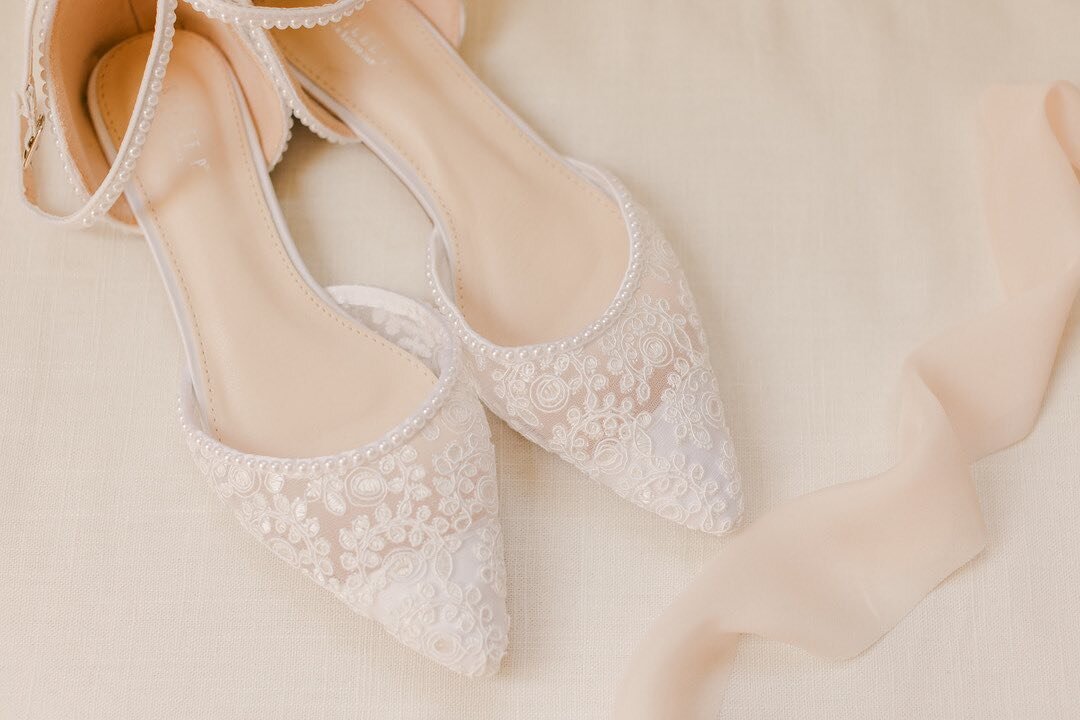 Wedding Tip: 
Don&rsquo;t commit to your wedding shoes without trying them on first! While looking online is a great way to explore for different options and styles, make sure they&rsquo;re comfortable enough to stand in! Better yet, to dance in! 
⠀⠀