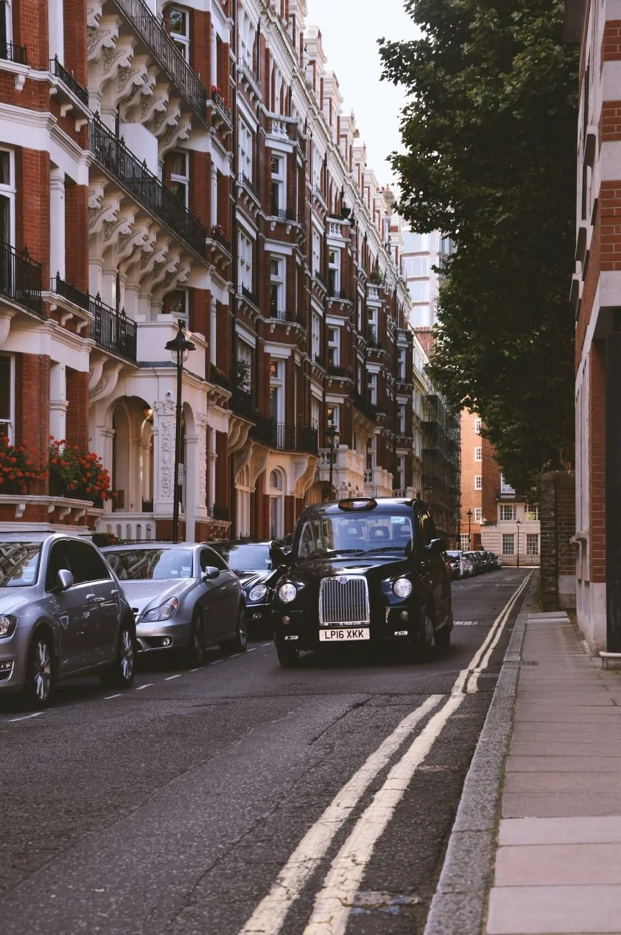 How to Find Affordable House Removals in London Without Compromising Service Quality