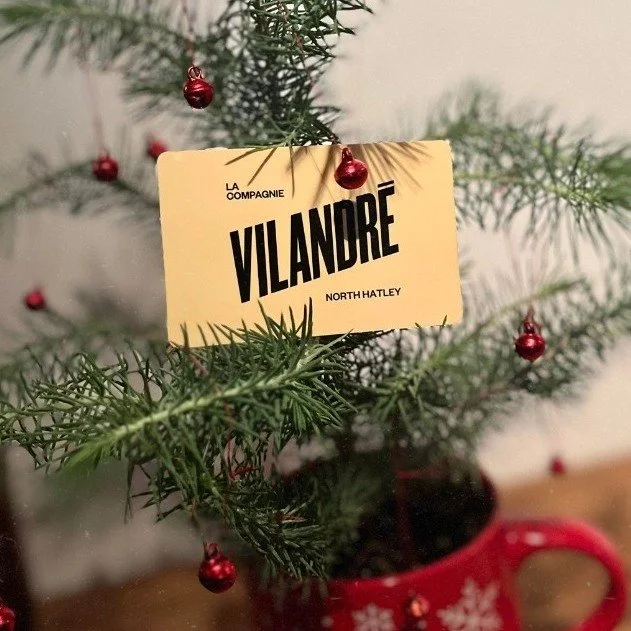 🎅🏻Nos nouvelles 𝗰𝗮𝗿𝘁𝗲𝘀-𝗰𝗮𝗱𝗲𝗮𝘂𝘅 sont arriv&eacute;es juste &agrave; temps pour les f&ecirc;tes!

💳Disponibles d&egrave;s maintenant au pub, &agrave; la brasserie et en 𝘃𝗲𝗿𝘀𝗶𝗼𝗻 𝘃𝗶𝗿𝘁𝘂𝗲𝗹𝗹𝗲 ici : https://tinyurl.com/4d9dyr2