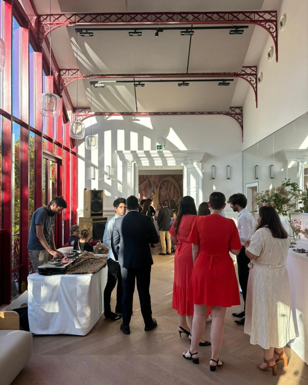 🎨 RETROSPECTIVE &bull; Pour l&rsquo;inauguration des bureaux d&rsquo;un cabinet d&rsquo;avocat parisien, nous avons imagin&eacute; un soir&eacute;e d&rsquo;entreprise qui honore l&rsquo;&acirc;me des lieux : les anciens studios de Nadar, boulevard d