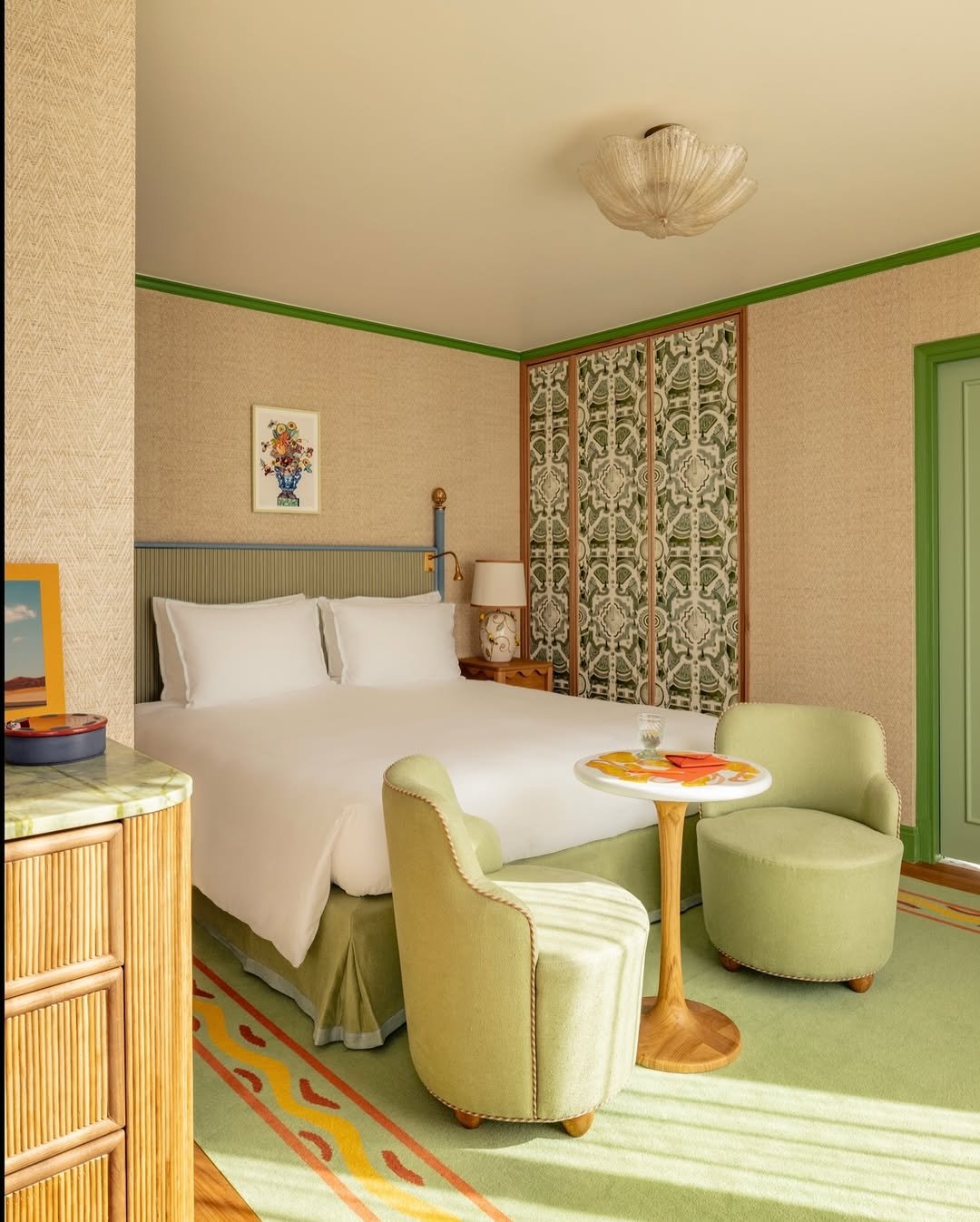 🏰 CARNET D&rsquo;ADRESSES &bull; Besoin d&rsquo;un lieu pour une journ&eacute;e d&rsquo;&eacute;tude, un d&icirc;ner priv&eacute;, un ap&eacute;ritif sur les toits, ou pour r&eacute;unir vos &eacute;quipes sans quitter Paris ?

Direction @lafantaisi