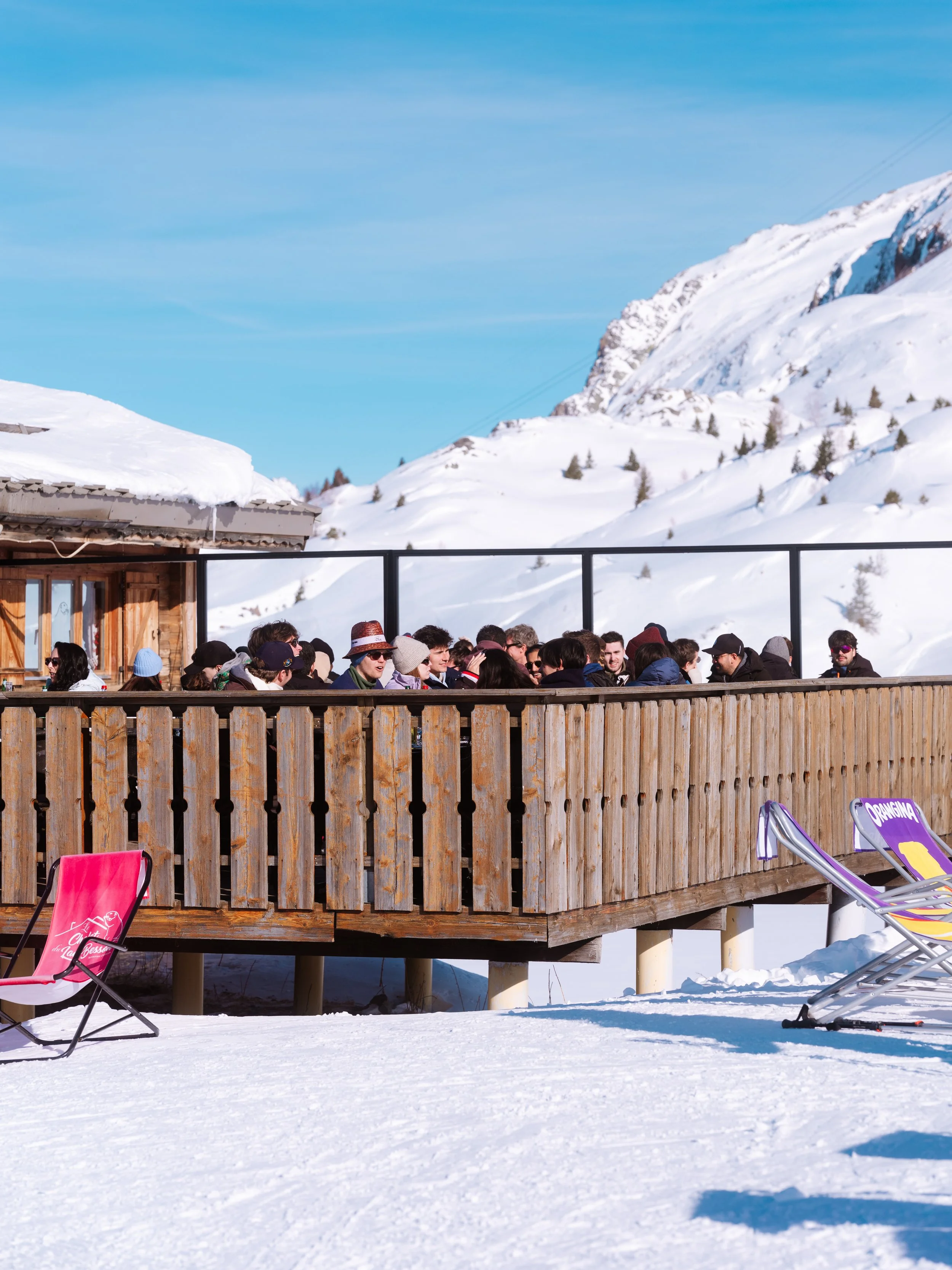Organiser un offsite d'entreprise à la montagne en hiver : ce que ça fait aux équipes