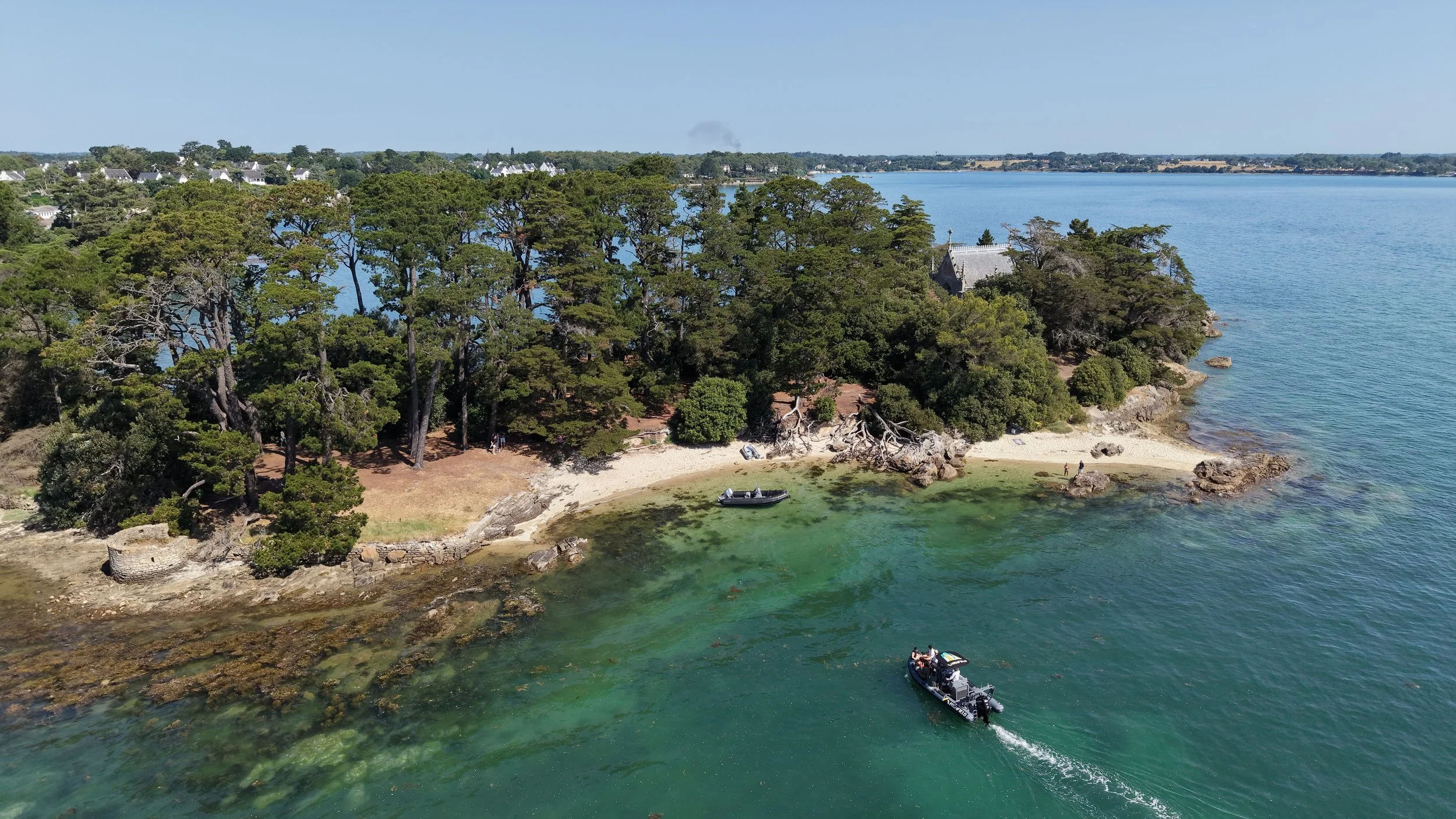 Séjour estival dans le Golfe du Morbihan : immersion bretonne pour une équipe internationale