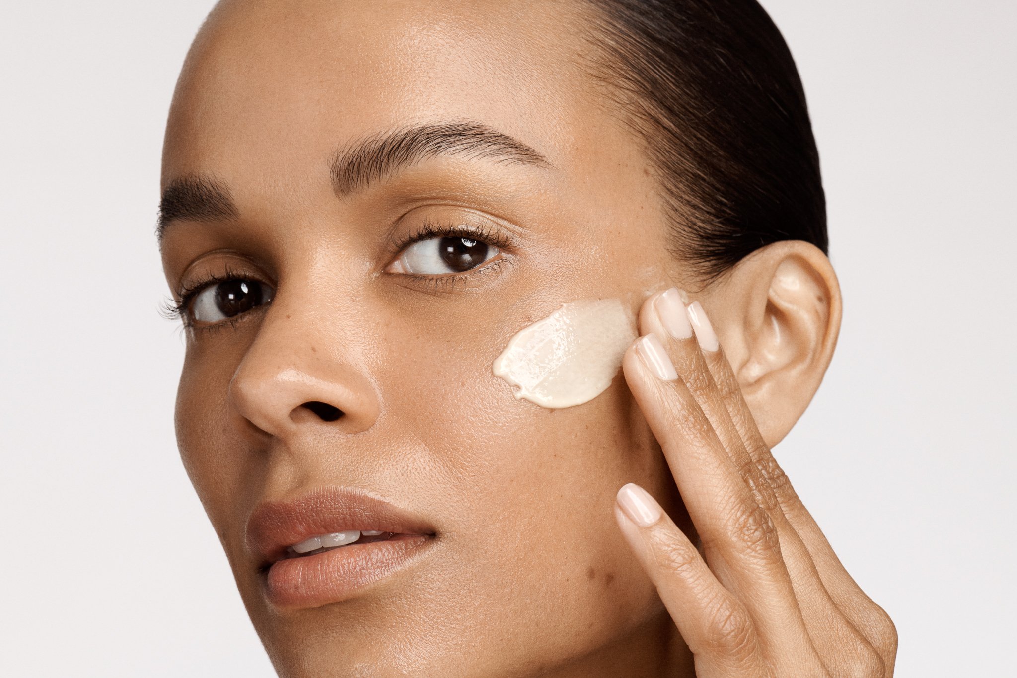 2023_04_19_LYMA_SKIN_SHOT_01_FRANCES_0841.jpg