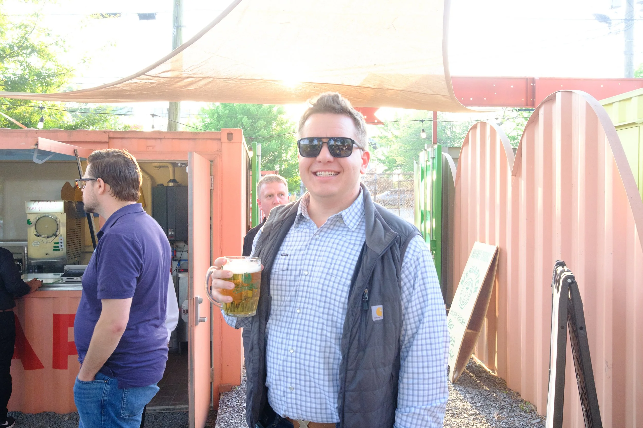 ManufacturingHappyHour0414260029.jpg