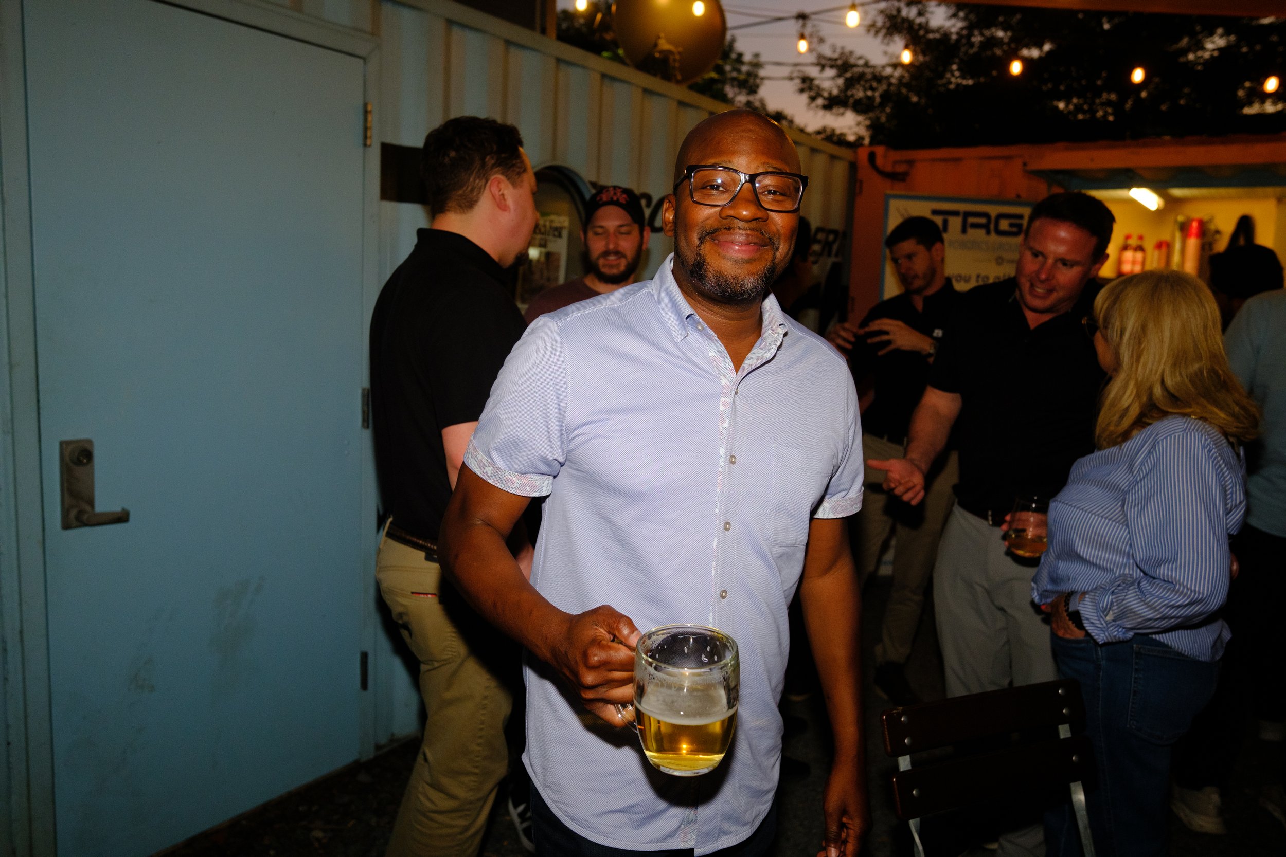 ManufacturingHappyHour0414260138.jpg