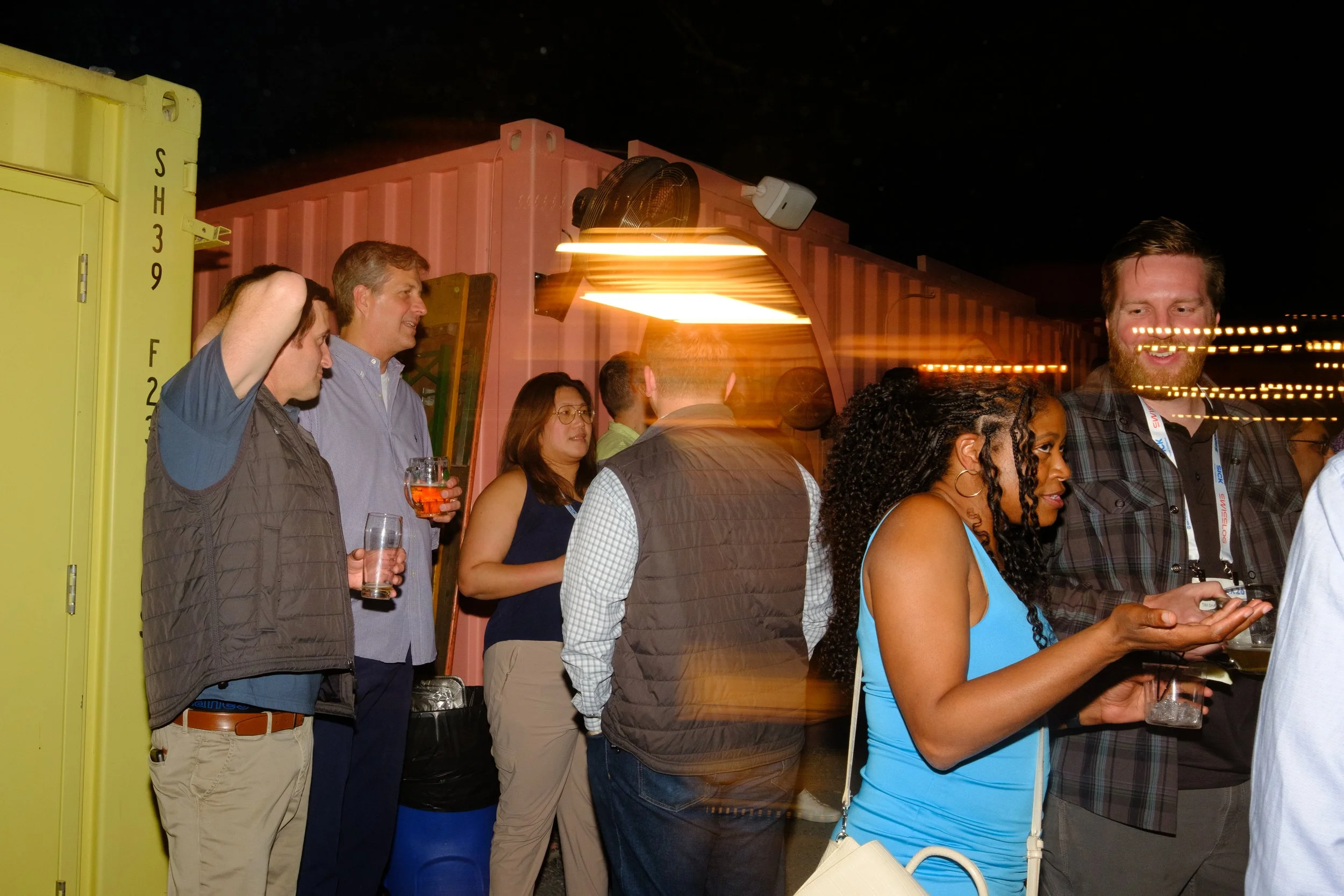 ManufacturingHappyHour0414260150.jpg