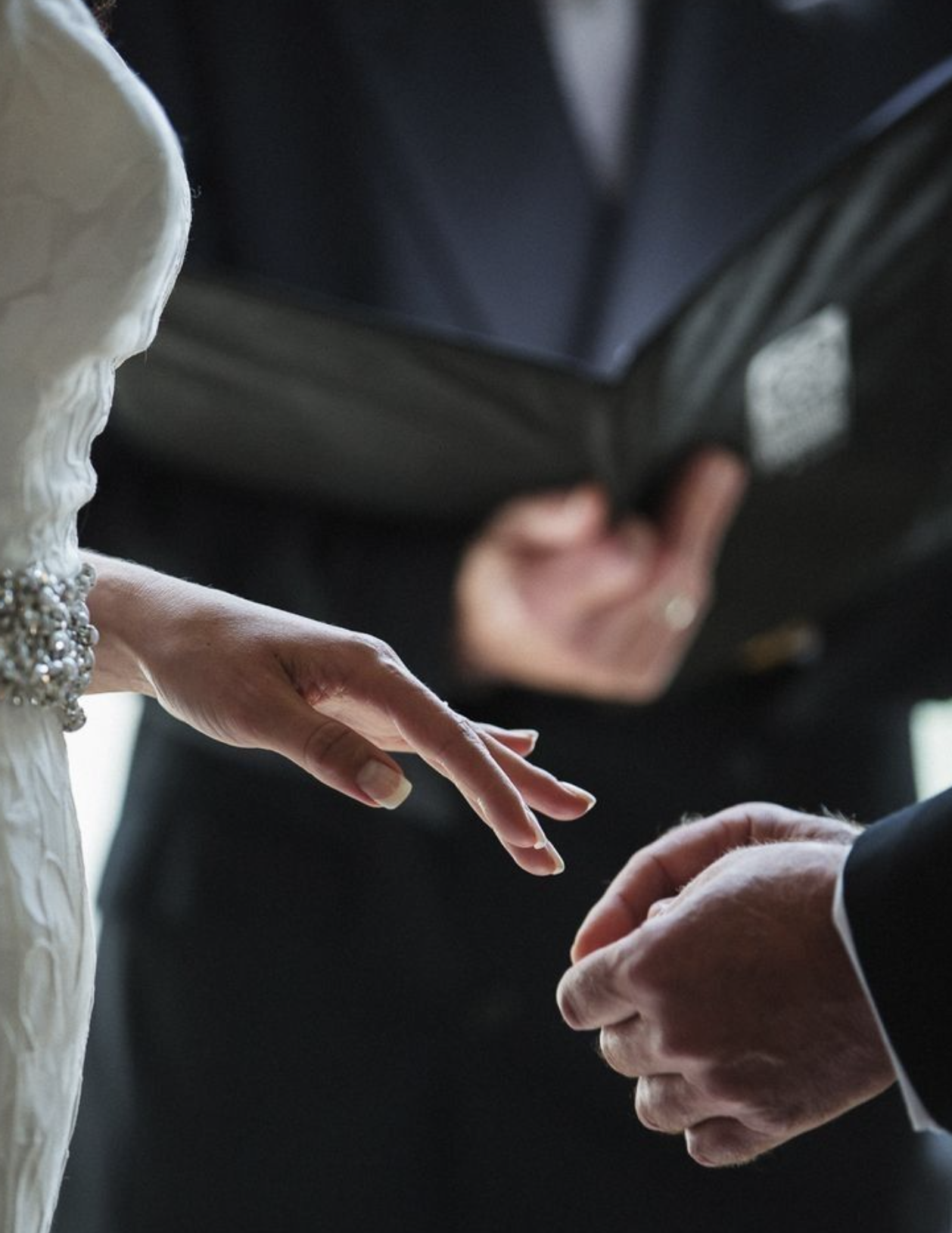 Pennsylvania Wedding Officiants: Why Truehart Wedding Chapel Takes the Cake