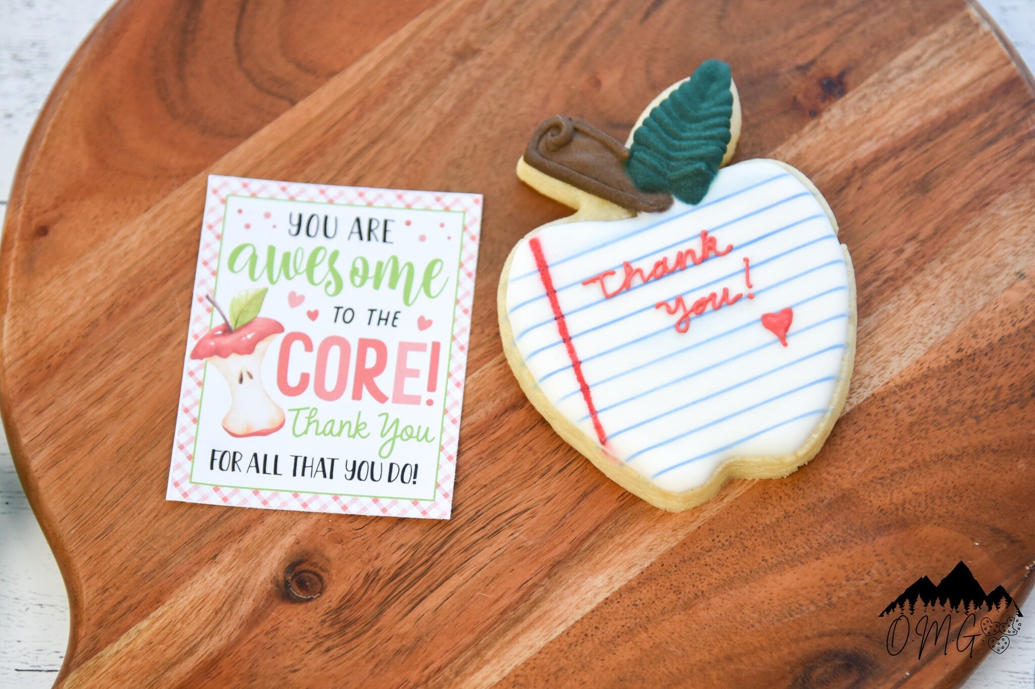 🍎💌 BACK TO SCHOOL SPECIAL: THANK YOU APPLE COOKIES 🍎💌

Hey there, all you amazing teachers out there! 🎉 Are you ready to kick off another incredible school year? We've got something special just for you - our delightful apple shaped sugar cookie
