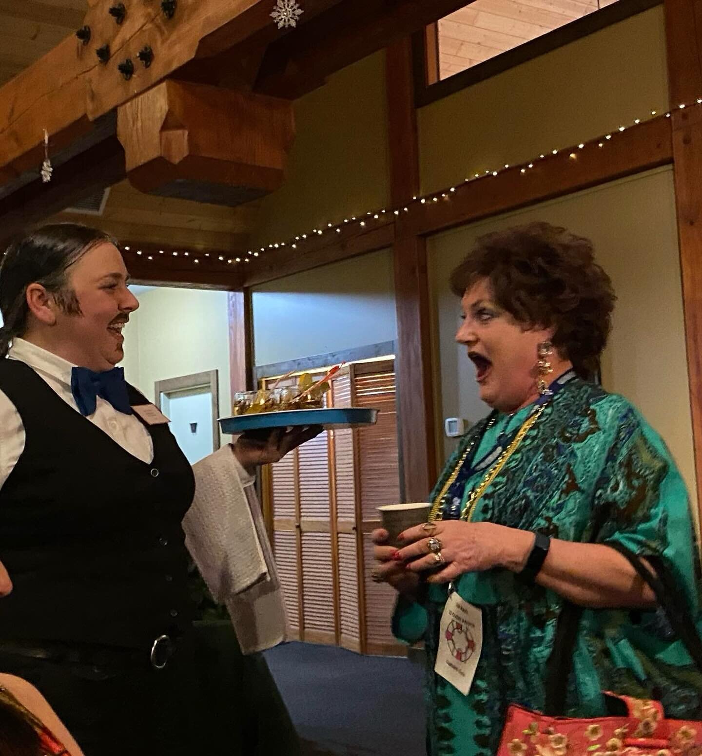 Susan @frugalfrocksarmstrong  and Mandy @theguynextdoorvintage  characters on the SS Overlander murder mystery.  Yup another @asparagus_community_theatre venture. Thanks to all who attended the @overlander.restaurant and the amazing cast for all thei