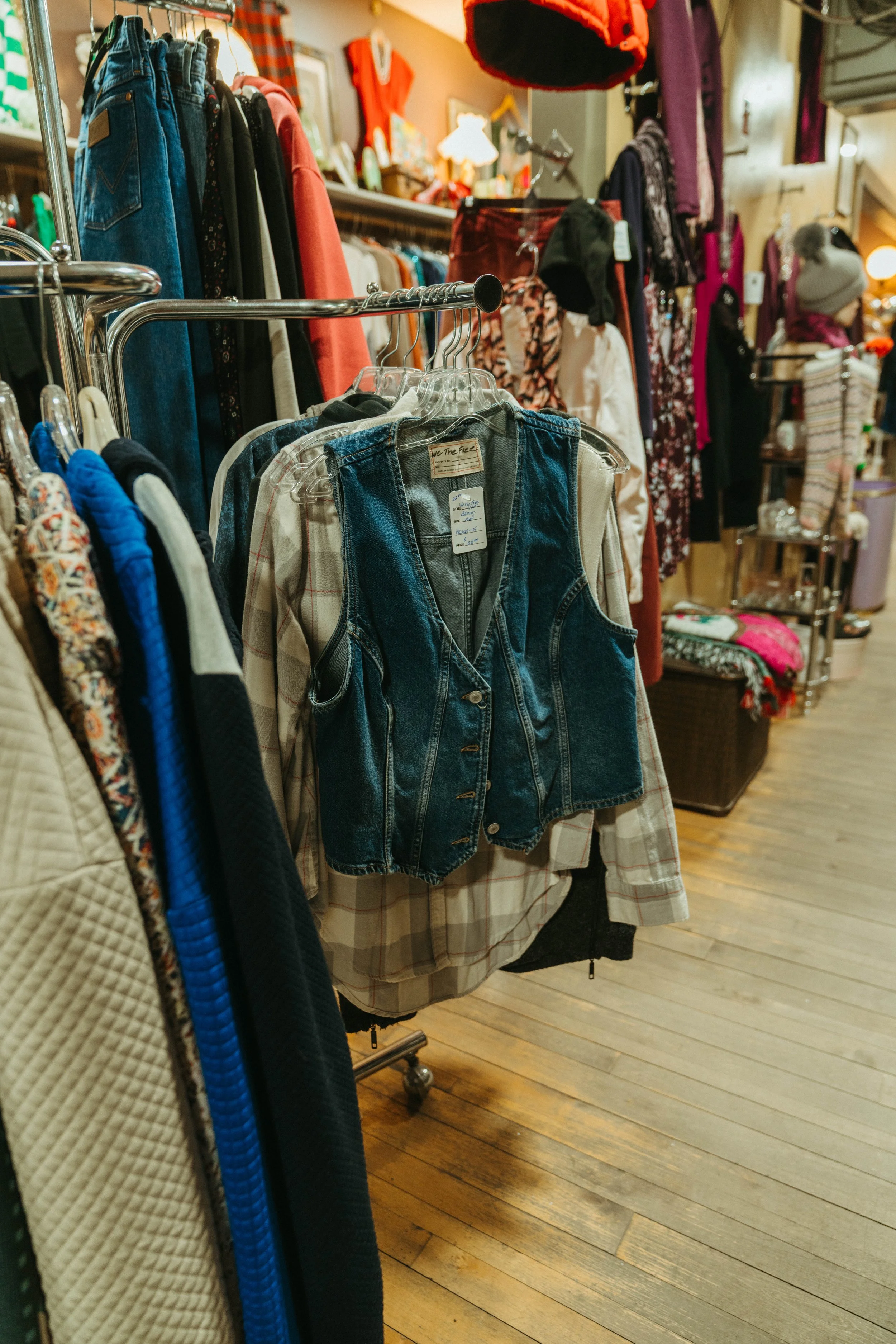 New and used women's consignment clothing.