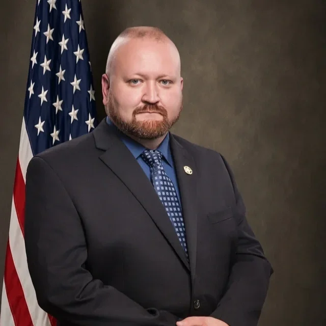 What to Wear (and Avoid) for a Headshot Session