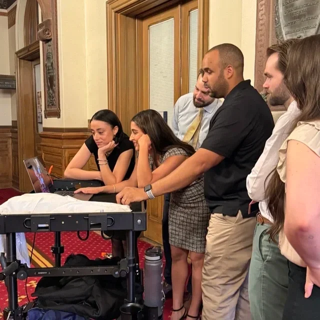 How to Choose the Right Photographer for Your Corporate Headshots