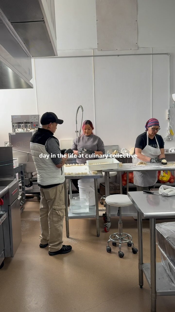 ✨ Day in the Life at Culinary Collective ✨
Dozens of diverse chefs cooking, creating, and collaborating at once all under one roof.
That’s the magic of Culinary Collective. 💙
Featuring:
@ashanti_kitchen_inc @mommomnomnom @oliveandshae @roo