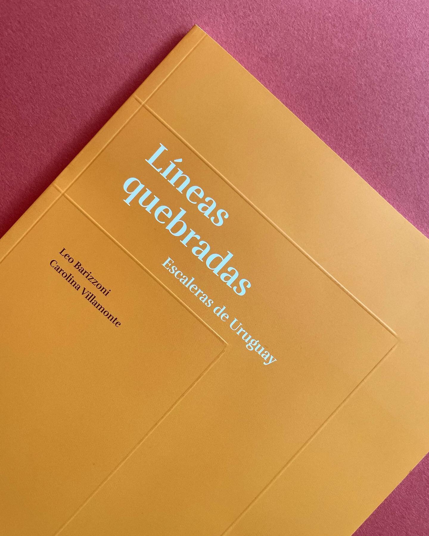 Salió a la venta el libro &quot;Líneas Quebradas&quot; de @leobarizzoni y @carolavillamonte , un libro que retrata una selección de 30 escaleras del Uruguay. Coordinamos la edición y disfrutamos haciendo el diseño de un libro escalonado. 

&quot