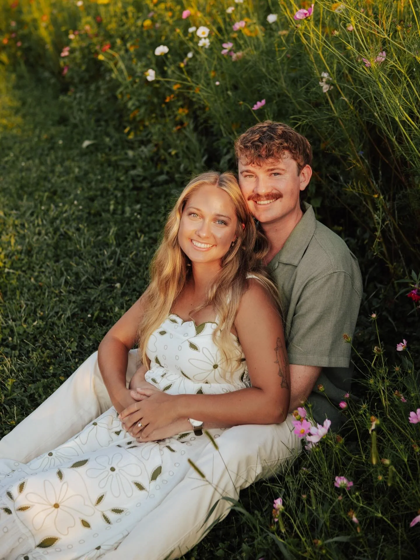 Meet Savannah &amp; Luke💕🌸 from middle school teammates to forever, Smith&rsquo;s Jewelers helped bring their love story to life with a one-of-a-kind ring designed just for them.

Featuring a marquise diamond, blue sapphires (her favorite💙), and i