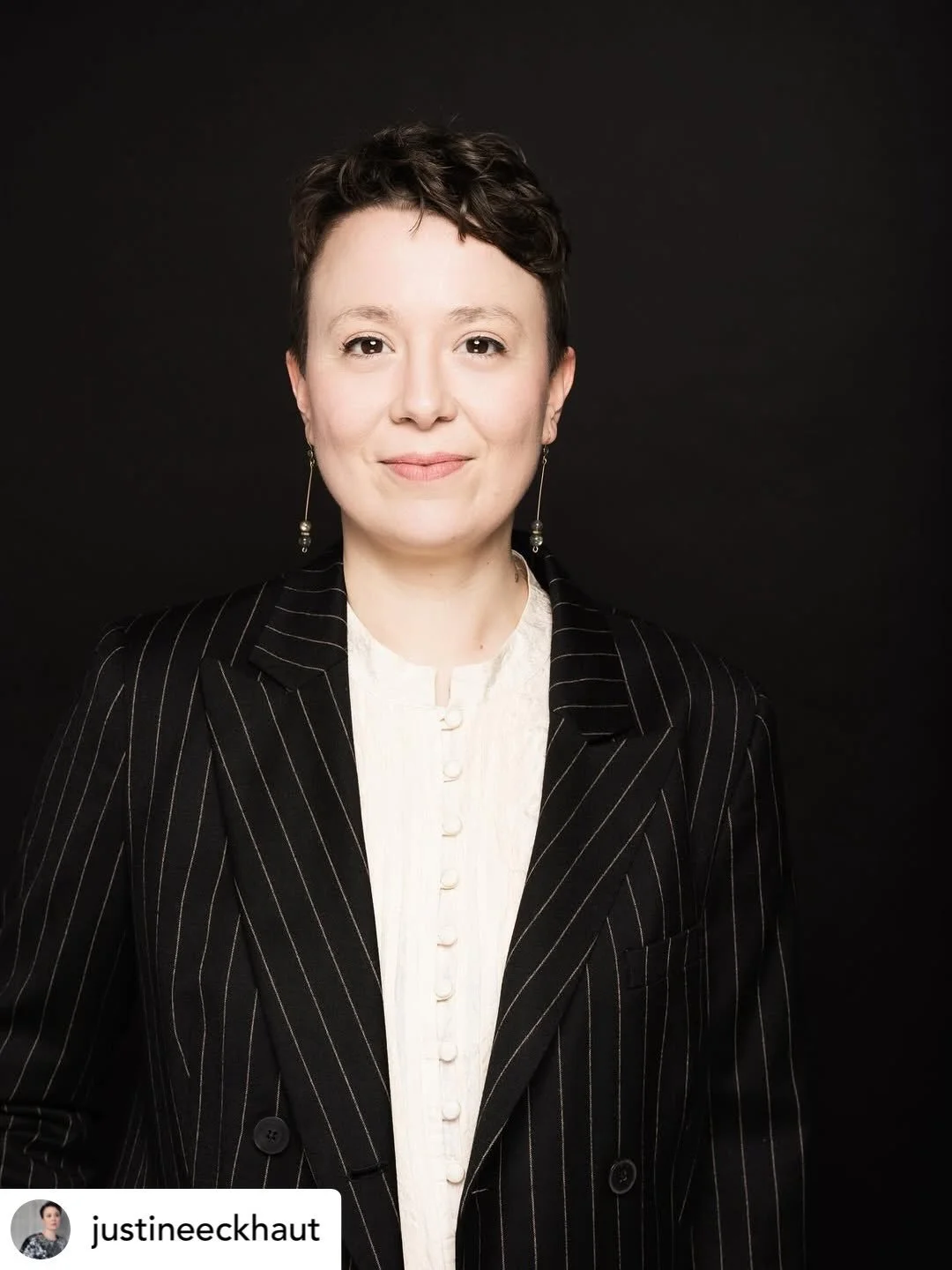 Congratulations to LTW founding member @justineeckhaut on her recent appointment at @hmdk_stuttgart !! What lucky students to get to work with you in the coming semesters. 

 @justineeckhaut &bull; Starting to teach Lied at the HMDK Stuttgart today &