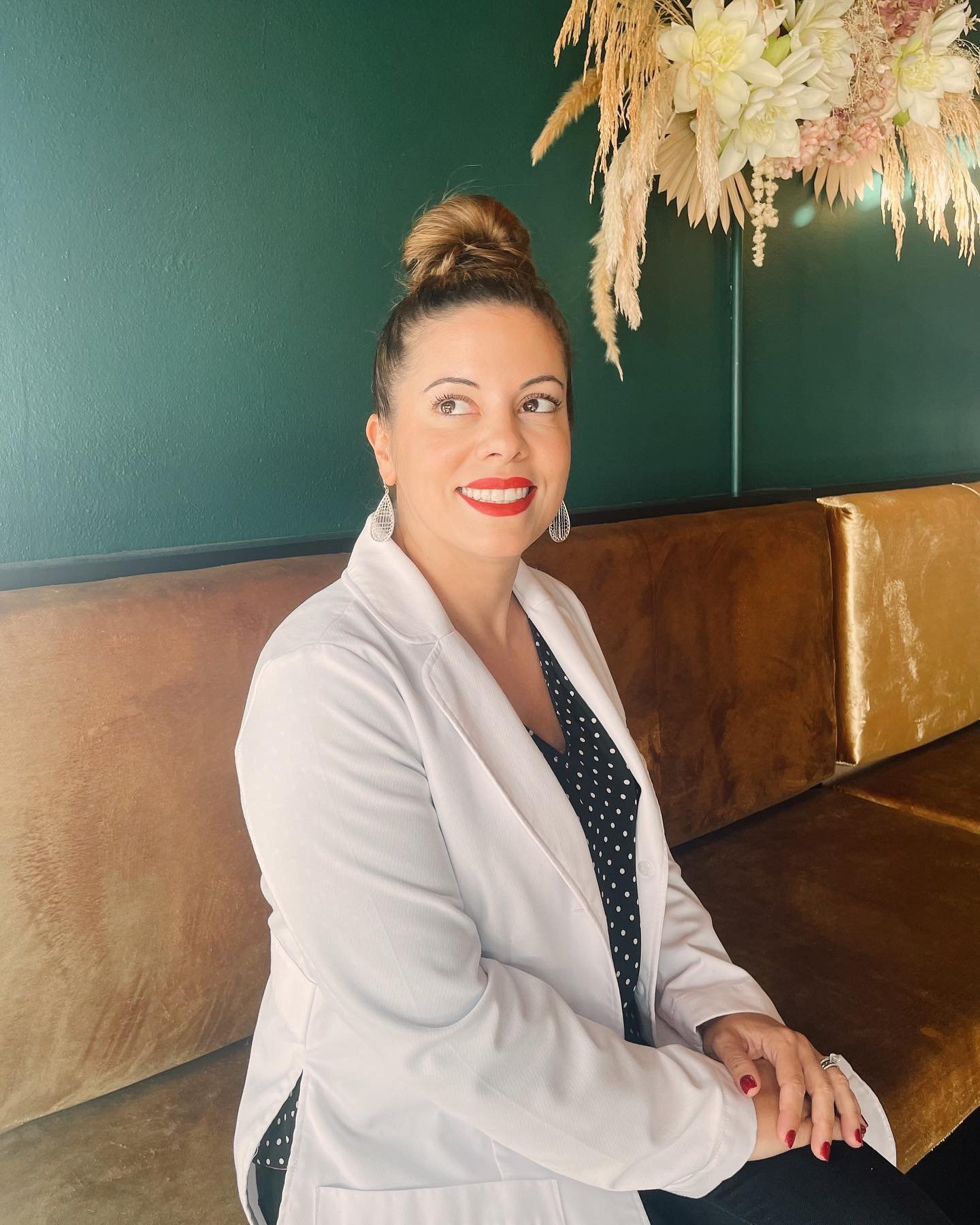 About Dr. Yanetsi and Mirar Wellness