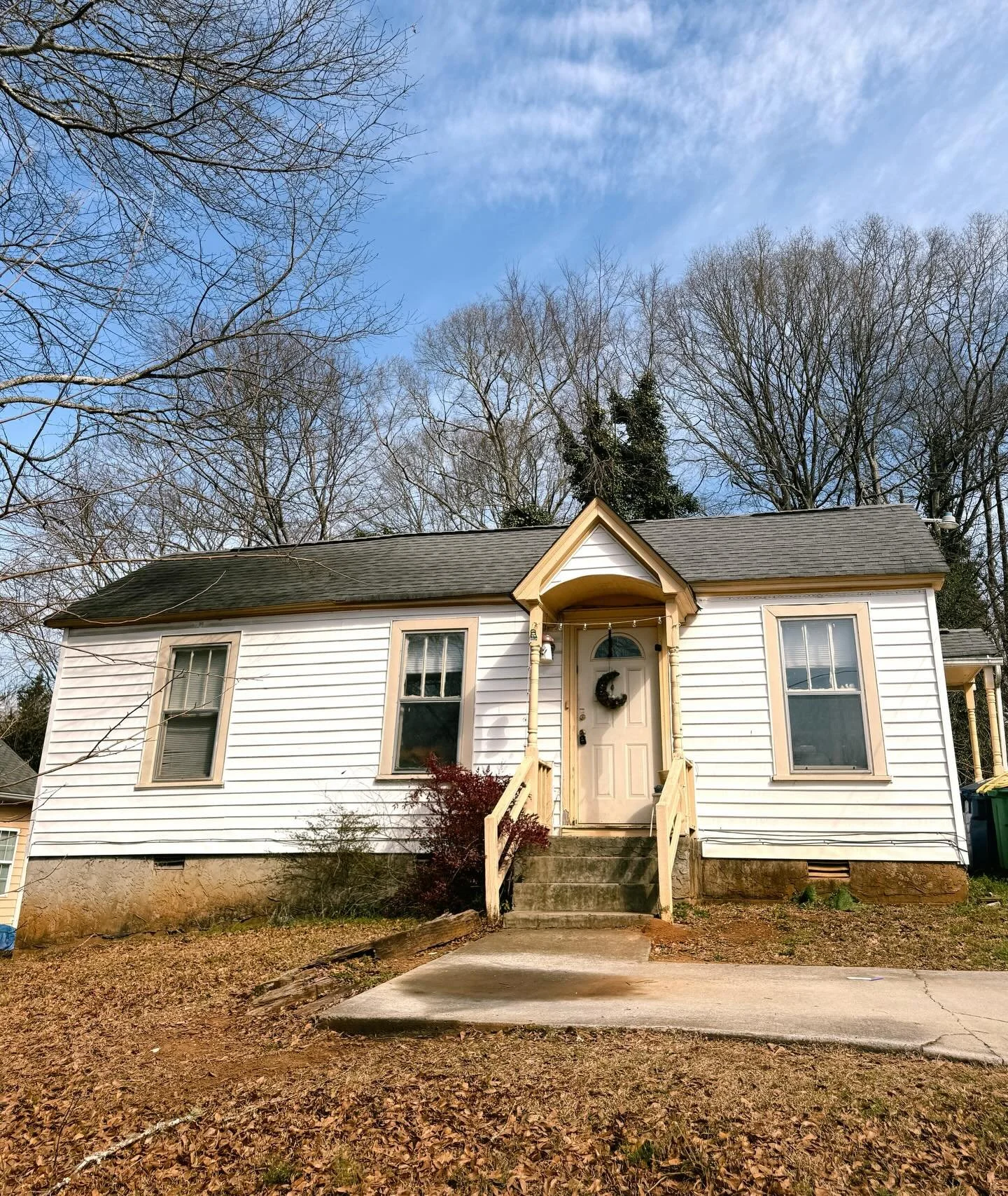 🏡 FALL PRE-LEASE &ndash; 145 Herring Street 🏡
✨AVAILABLE 8/1/26! Prime Athens location &mdash; less than &frac12; mile to UGA campus, &frac12; mile to downtown, and just steps from the Firefly Trail. Live close to everything while enjoying the comf