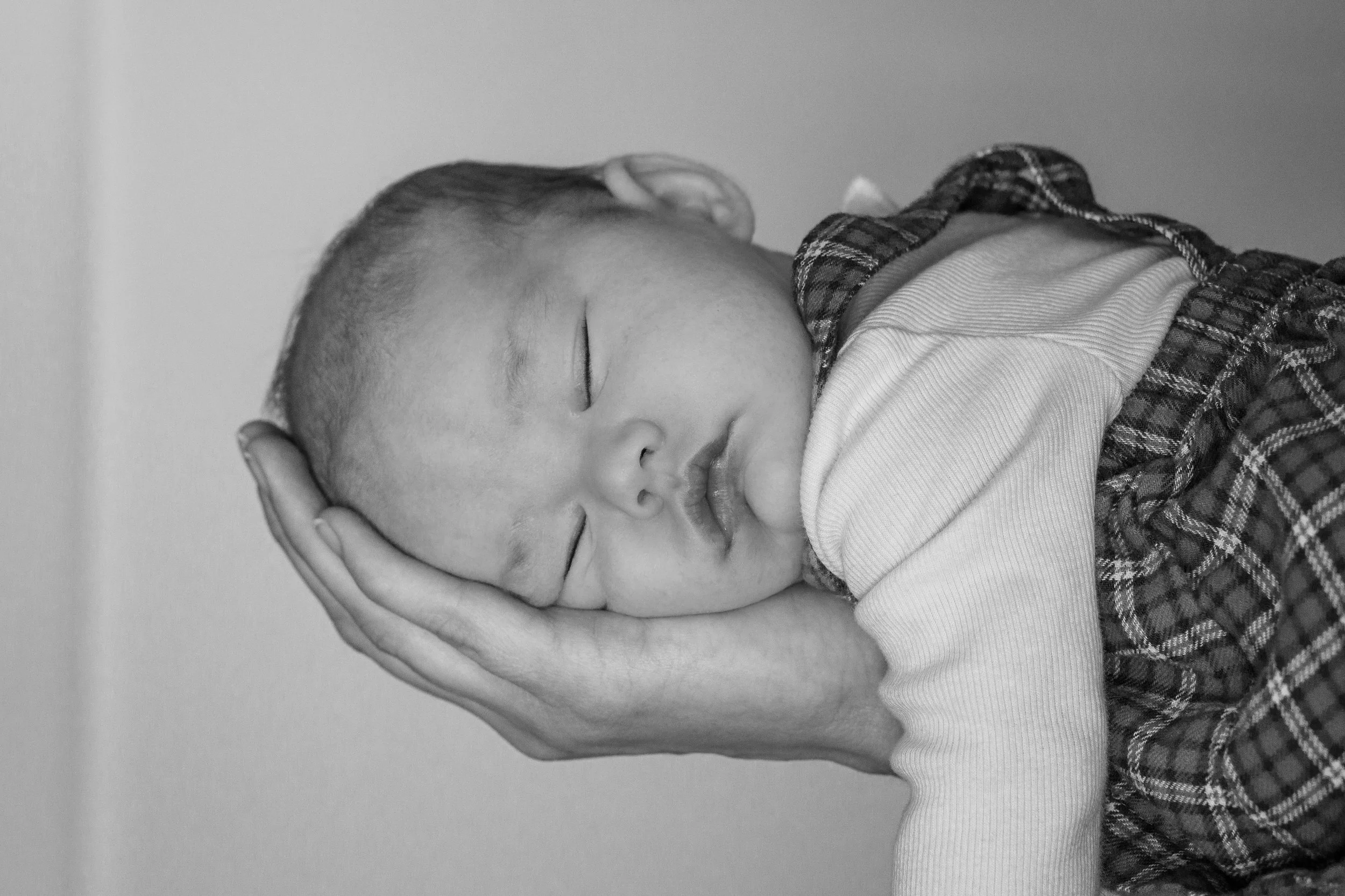 SarahMary1month-18.jpg