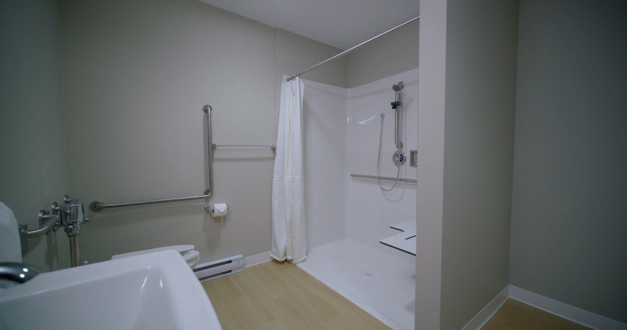 Day-Use Accessible Shower Room