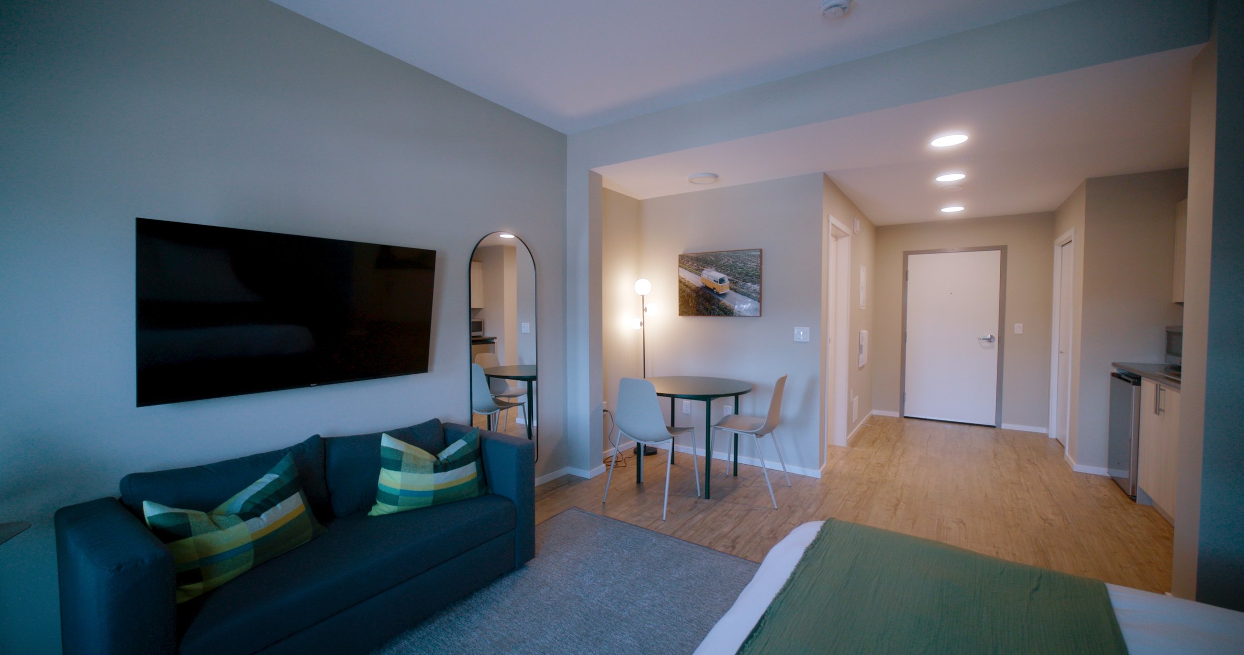 JLH Studio Room