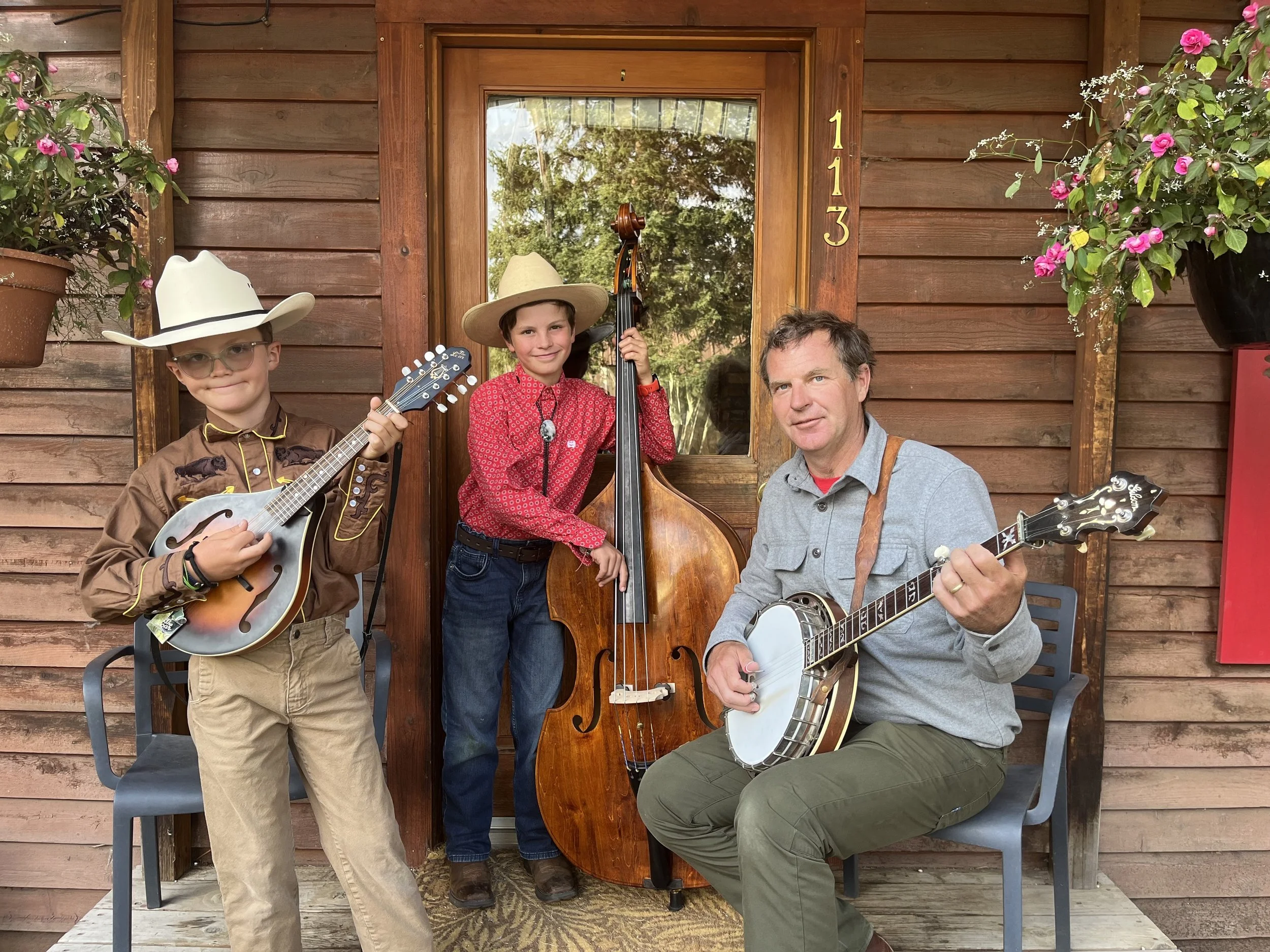 The Weary Bones/James, Ted & Avery Augur