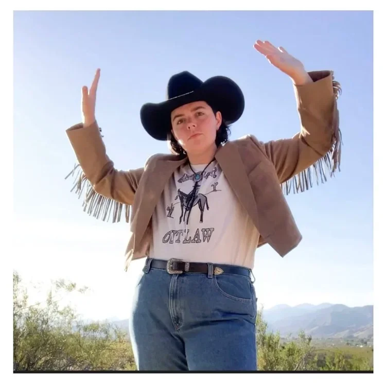 Mo Bentz, Song Swap Host & Volunteer 