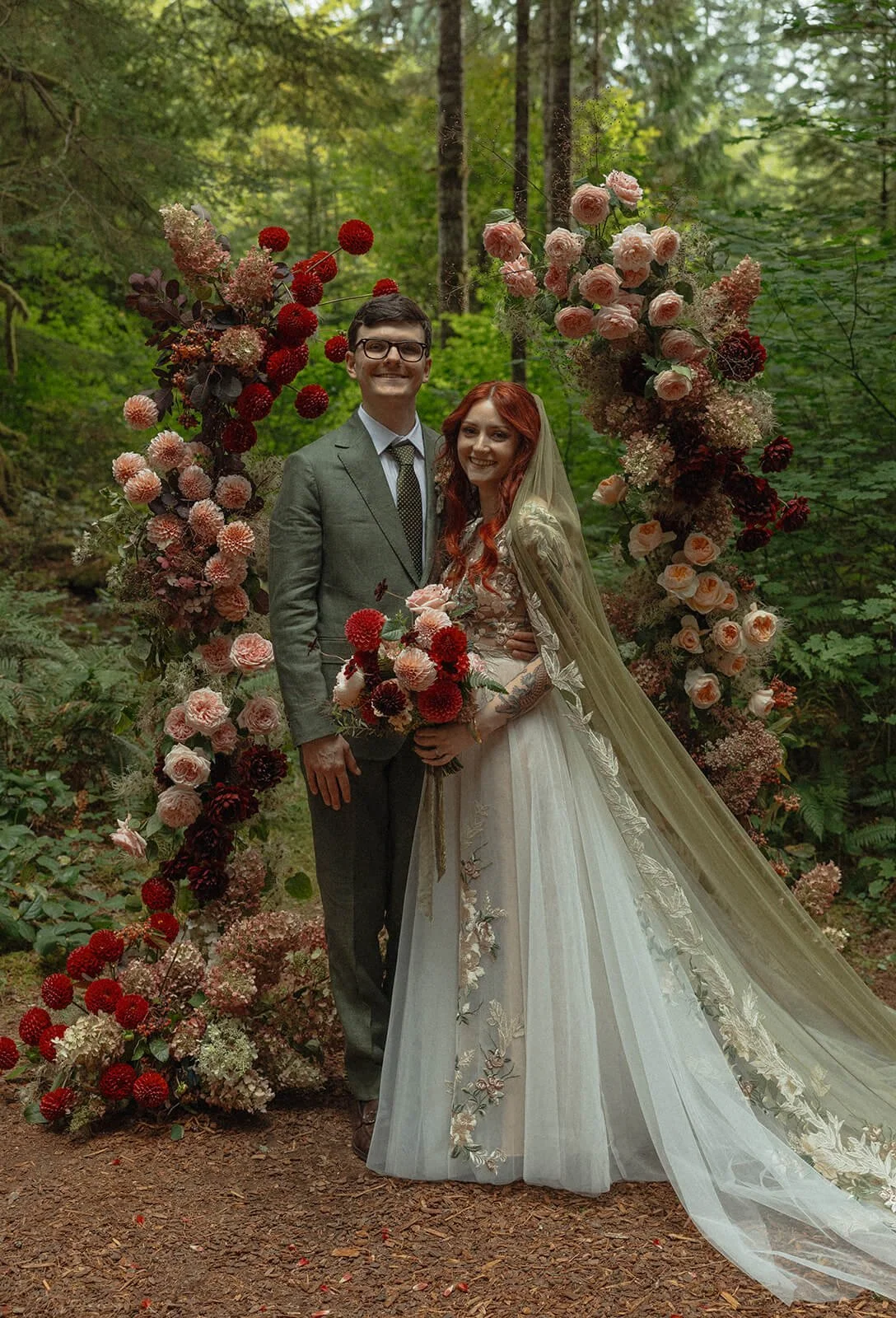 CINEMATIC OREGON FOREST MICRO WEDDING