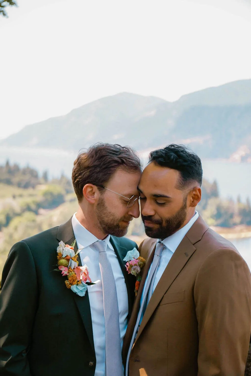 COLORFUL GRIFFIN HOUSE WEDDING