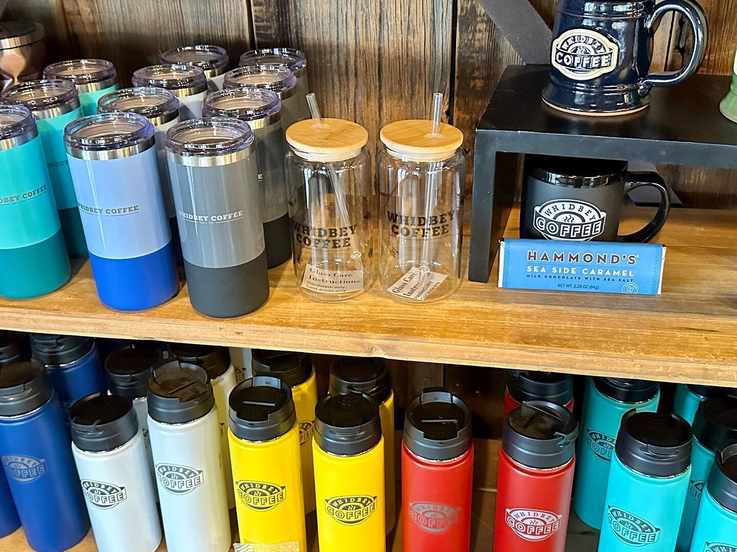It&rsquo;s great to see our stuff out in public! We love working with @whidbeycoffee  go grab a drink and check out our 16oz glass cups at any Whidbey Coffee location!
#blockhousemarket #whidbeycoffee #glasscups #localbusiness #localsupportinglocal #