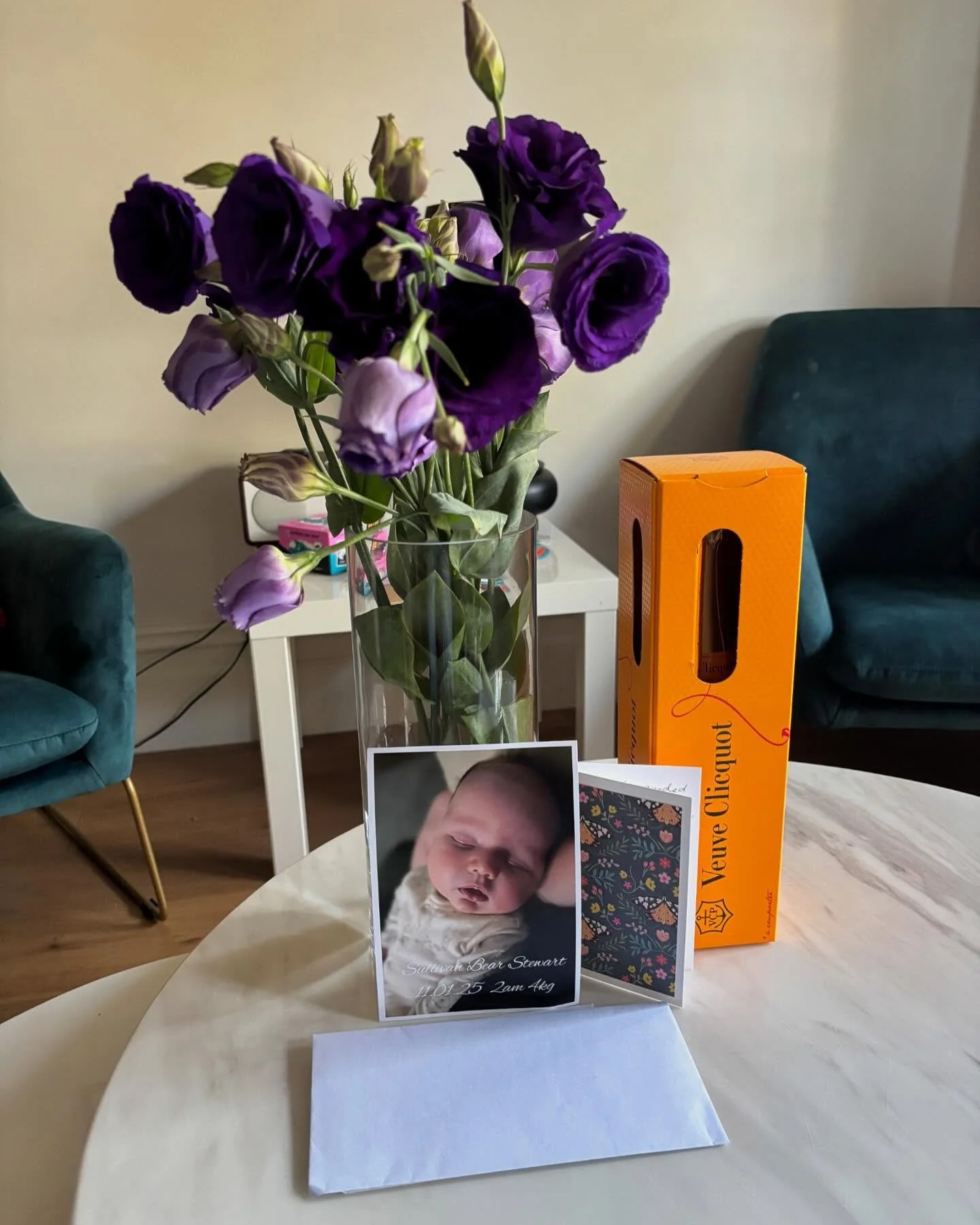 I was called out last minute to a birth of a good friend who happened to catch me between holidays. It was such a special birth and this was my little thankyou!! She was amazing and made it a quick birth! Such a special part of my job. #doulalife #bi