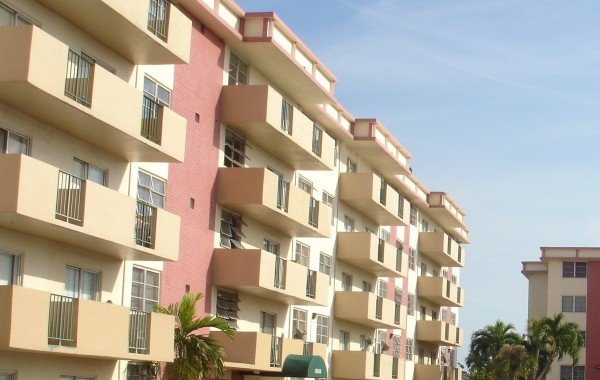 West Dixie Towers, 200 Unit Multifamily Asset