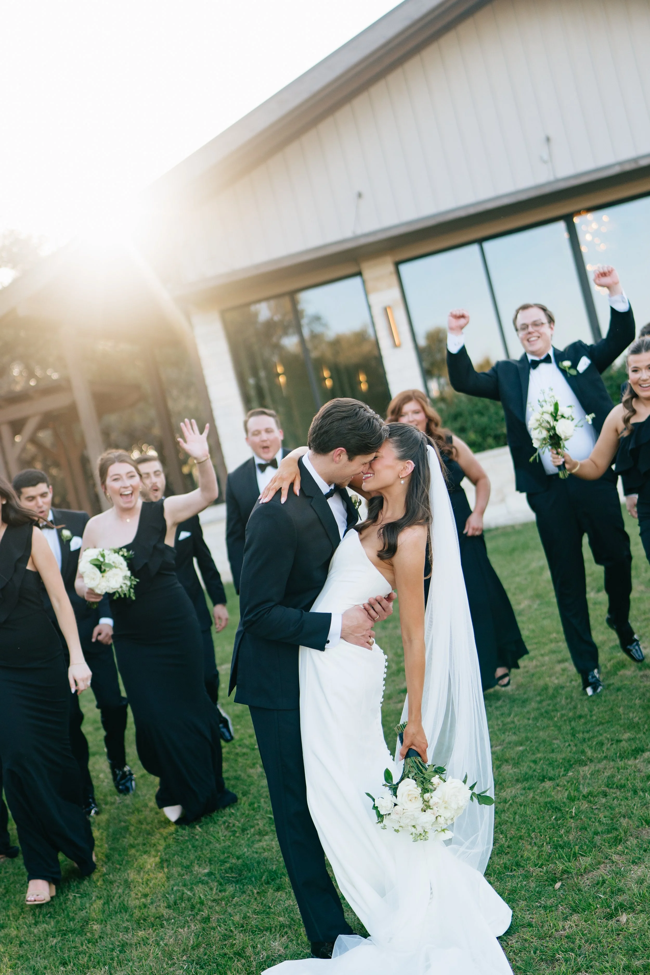 A beautiful wedding in the foothills of Fredericksburg