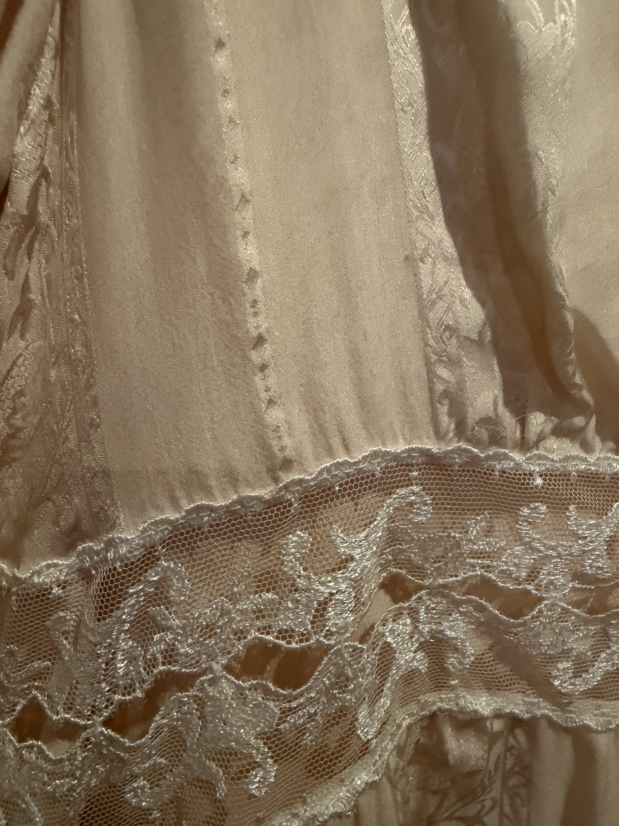 The Haunting Nell Death Dress Pucker 1.JPG